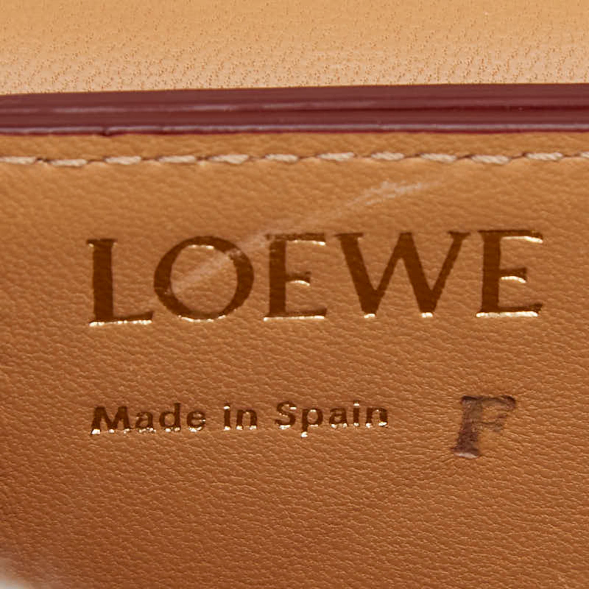 Loewe Bordeaux Leather Shoulder Bag (Pre-Owned)