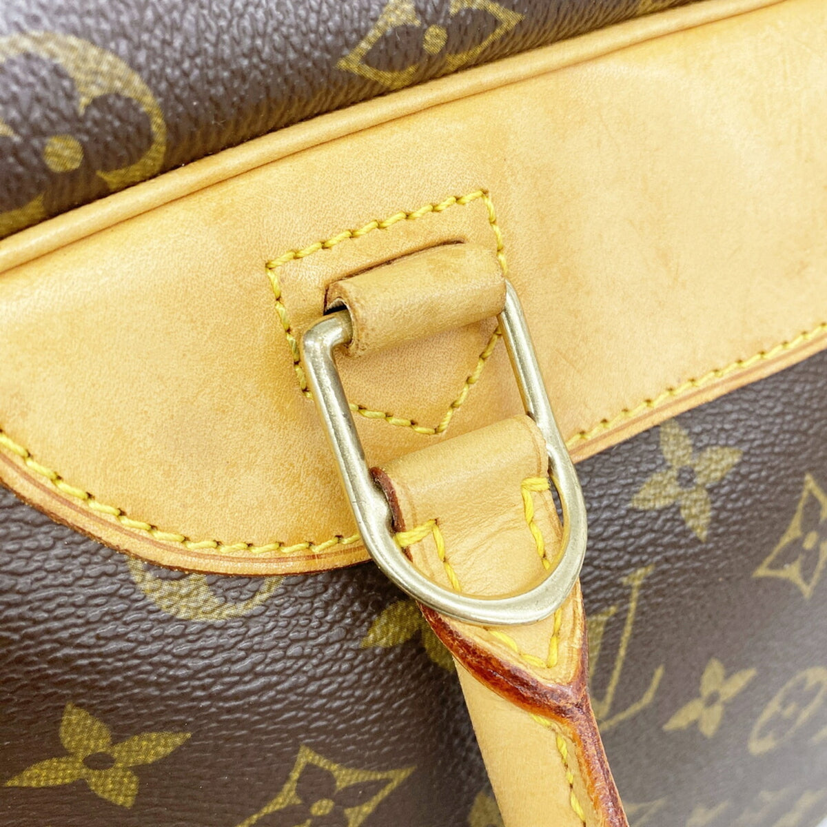 Louis Vuitton Brown Handbag (Pre-Owned)