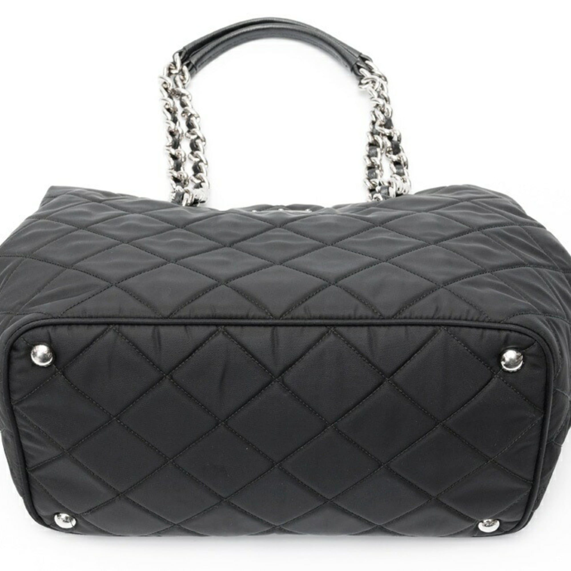 Prada Black Nylon Tote Bag (Pre-Owned)