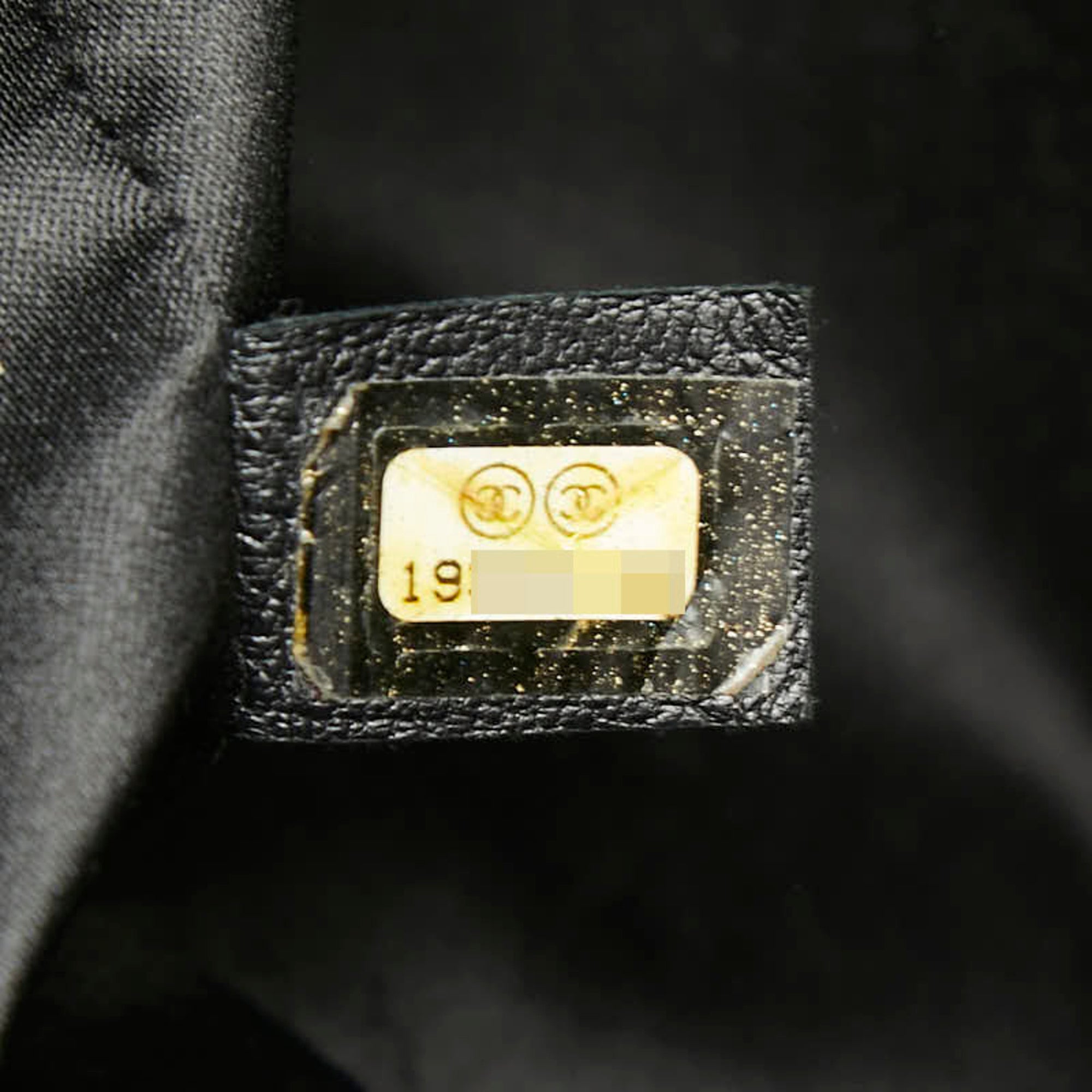 Chanel Black Grained Calfskin Shoulder Bag (Pre-Owned)