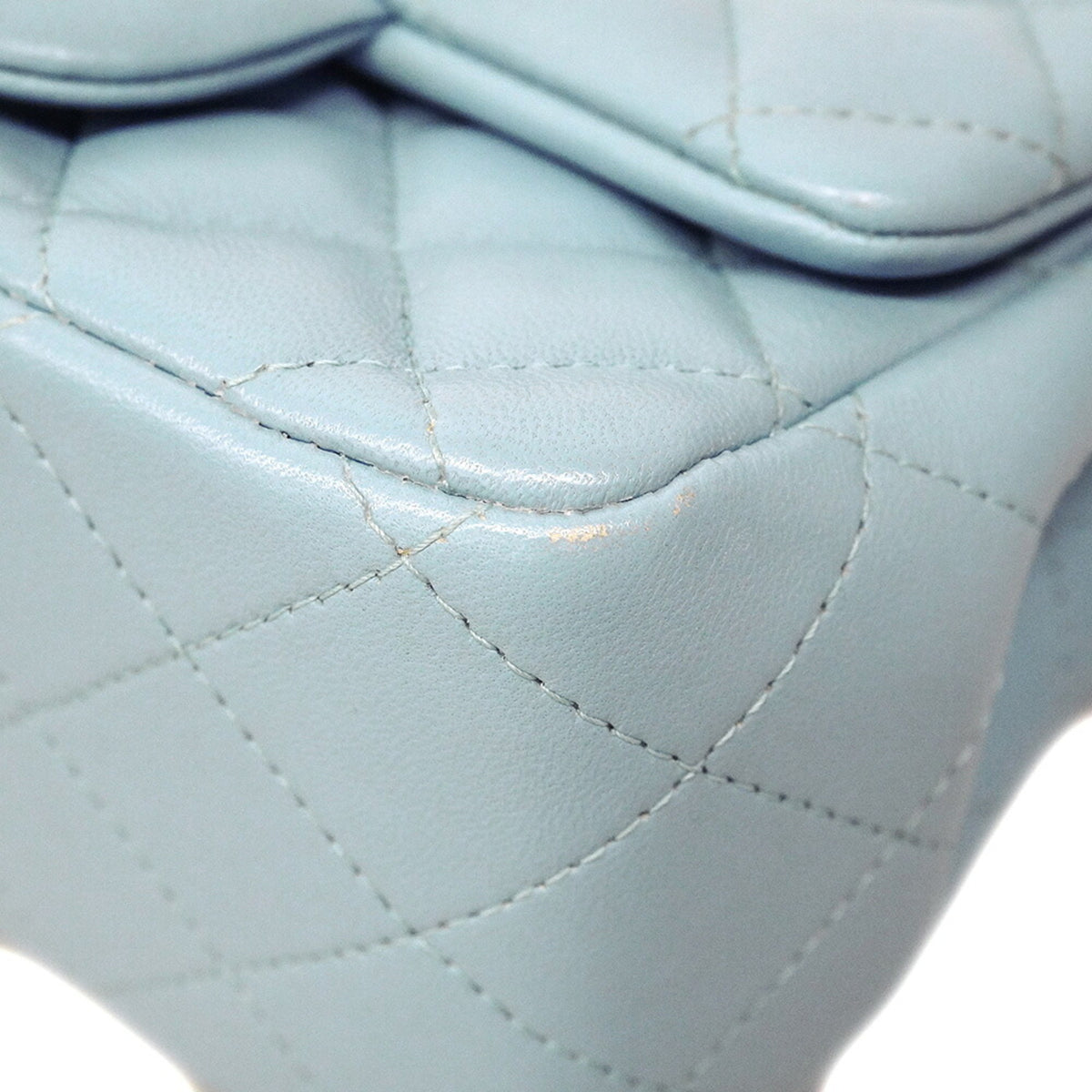Chanel Light Blue Leather Shoulder Bag (Pre-Owned)