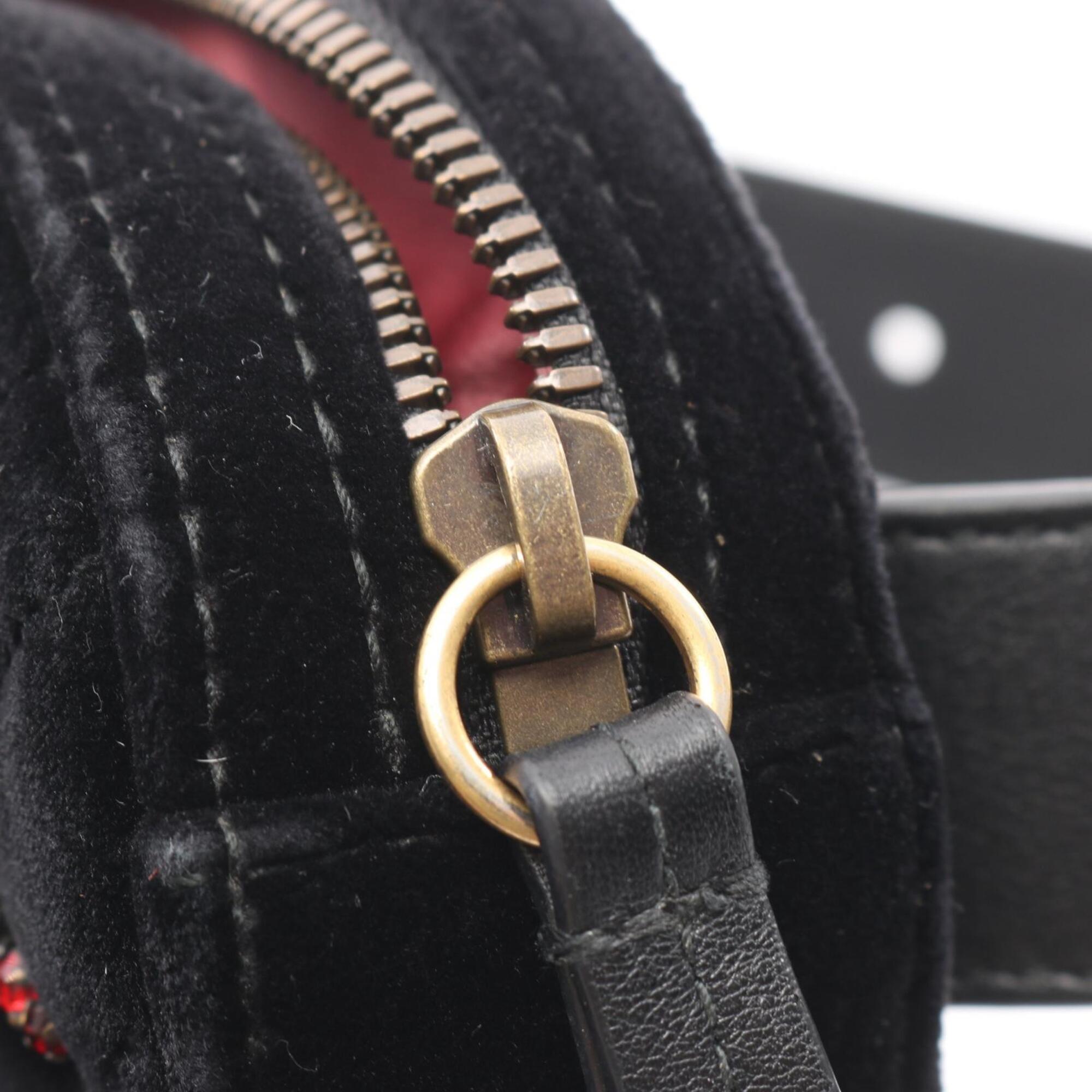 Gucci Black Fabric Fanny Pack Handbag (Pre-Owned)