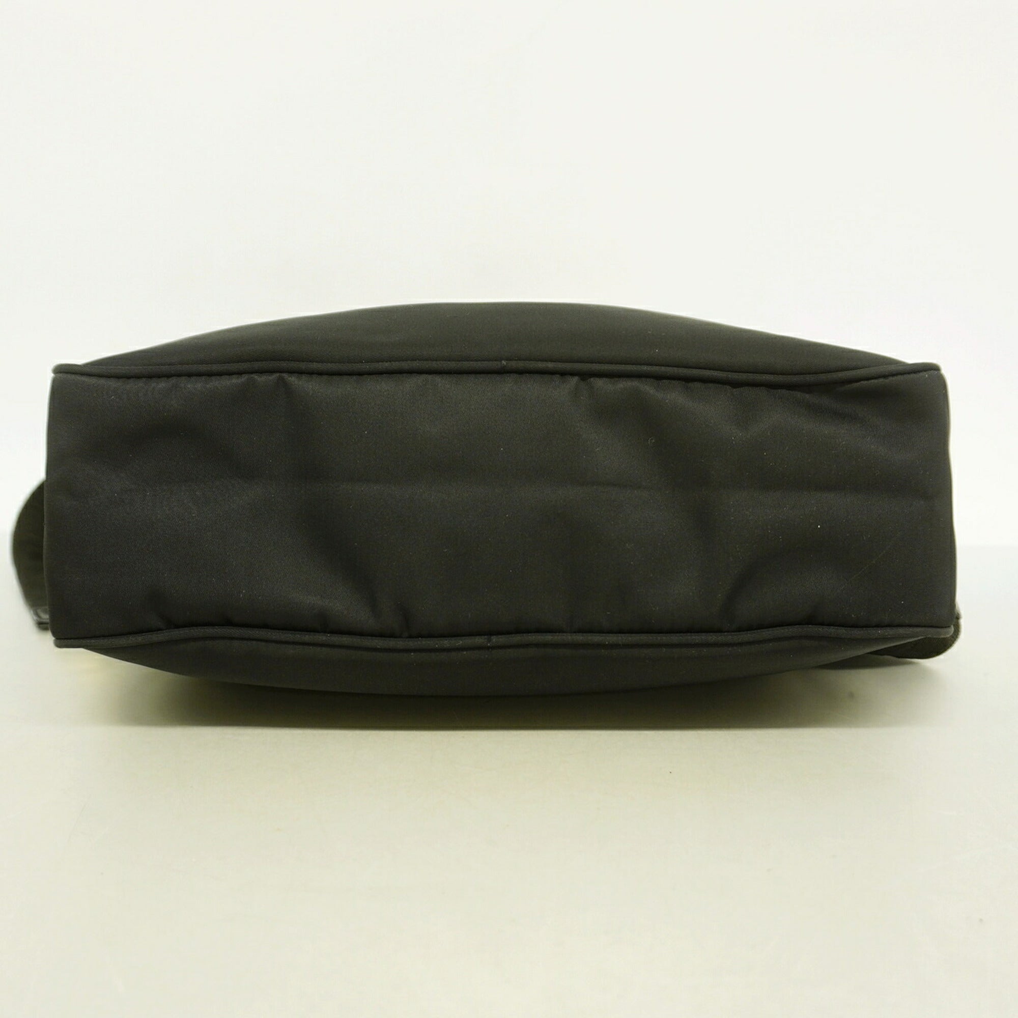 Fendi Black Nylon Handbag (Pre-Owned)