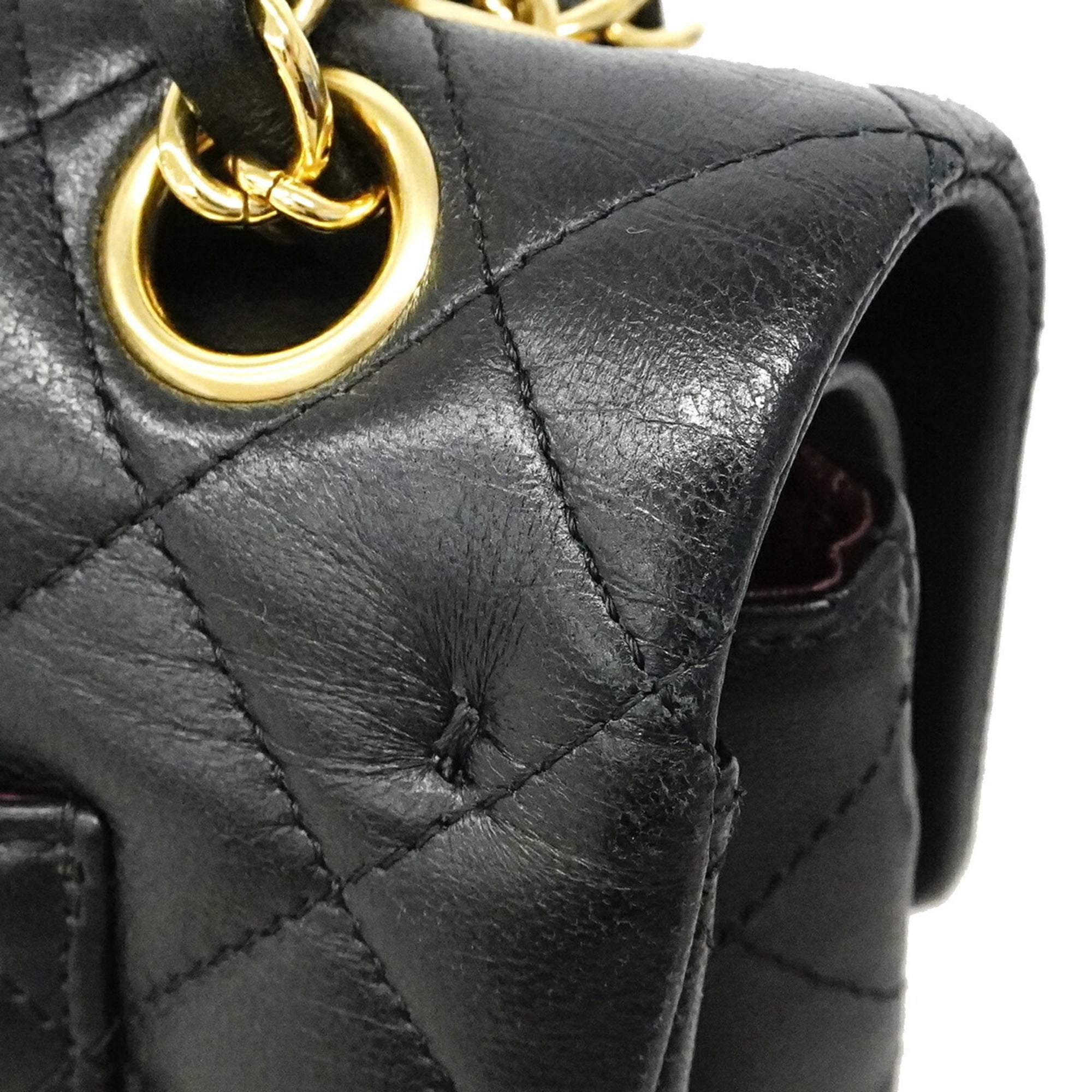 Chanel Black Leather Shoulder Bag (Pre-Owned)