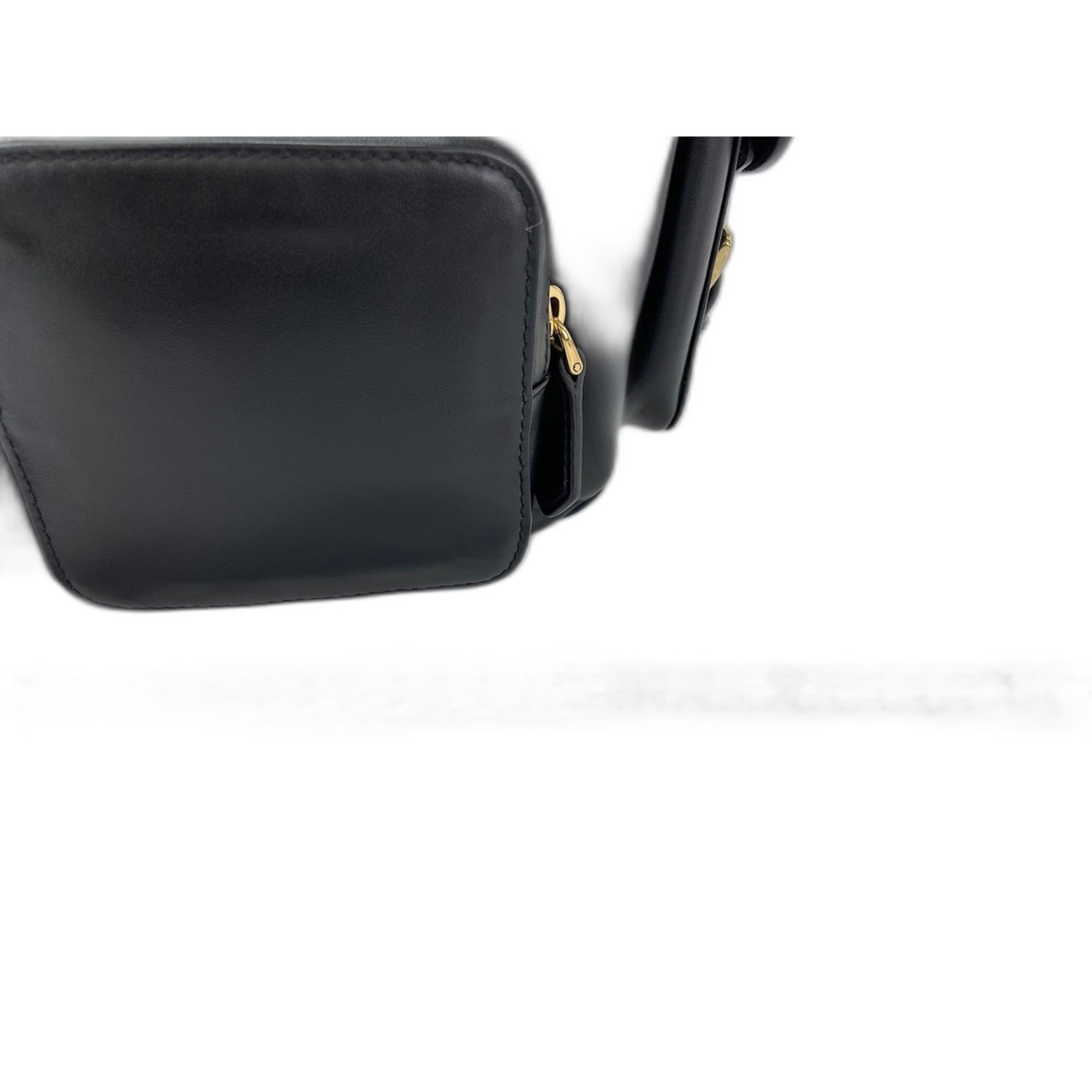 Miu Miu Black Shoulder Bag (Pre-Owned)