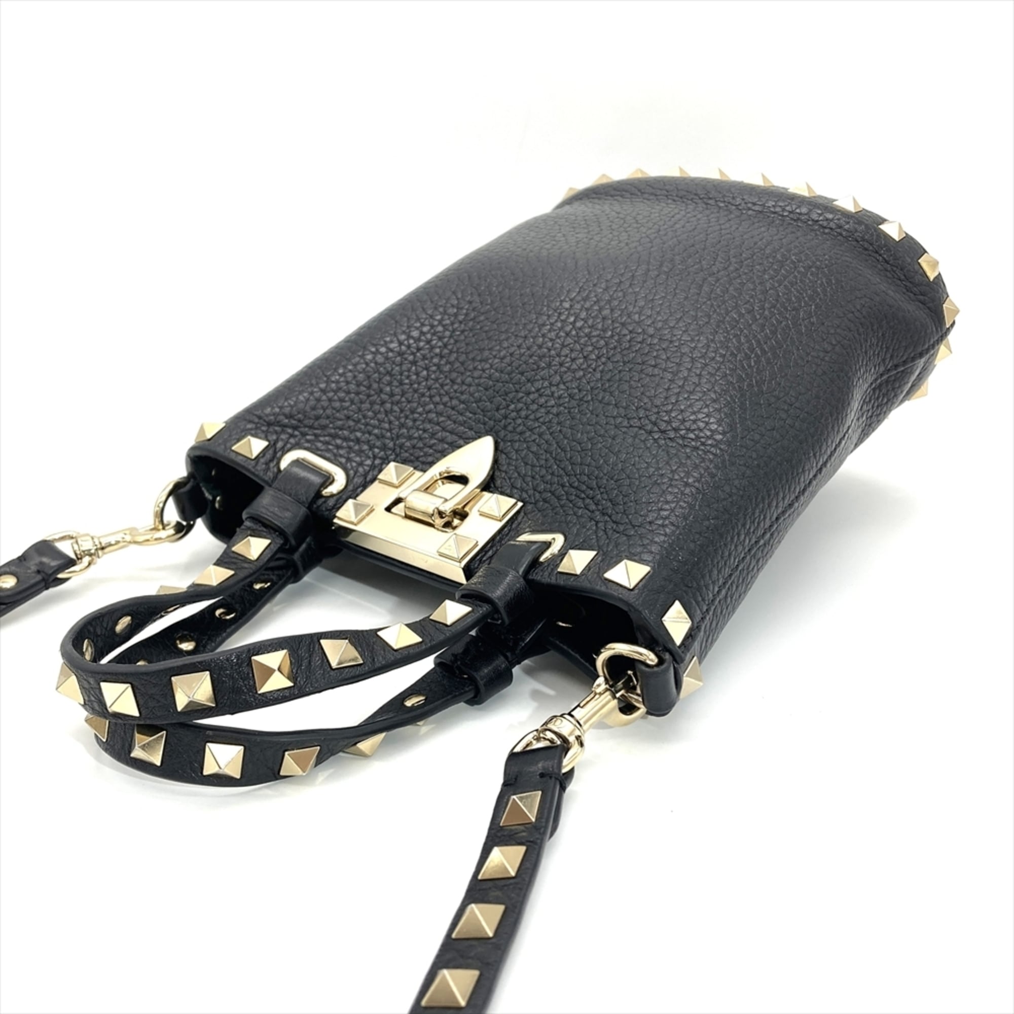 Valentino Black Leather Shoulder Bag (Pre-Owned)