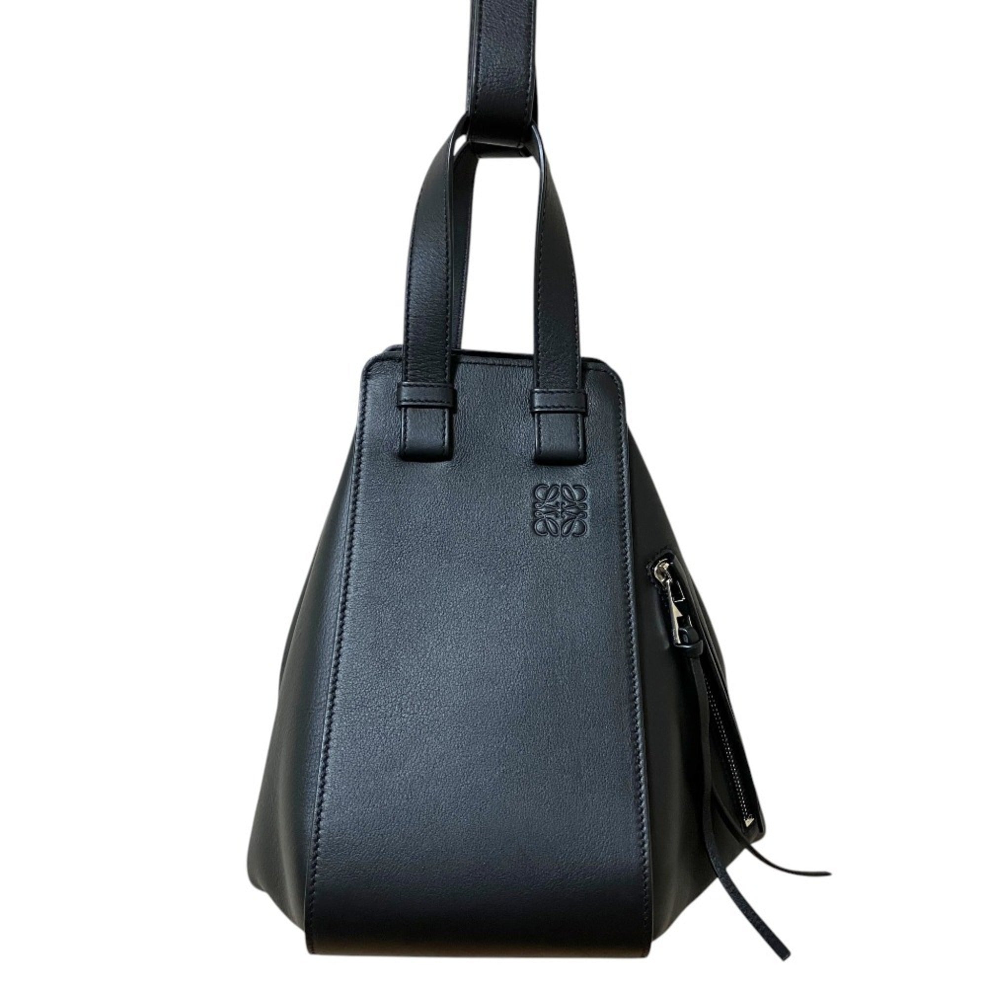 Loewe Black Leather Shoulder Bag (Pre-Owned)