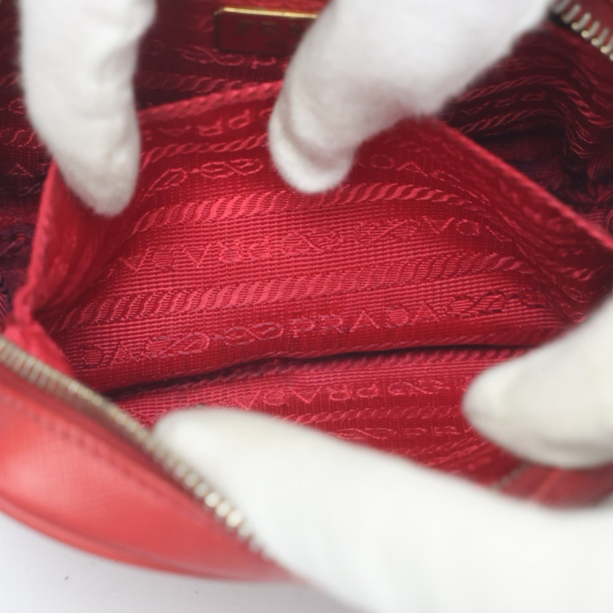 Prada Red Color Leather Shoulder Bag (Pre-Owned)