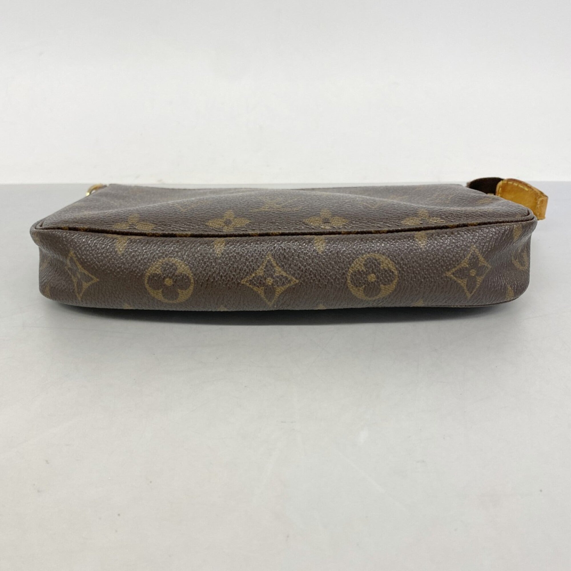 Louis Vuitton Brown Pouch (Pre-Owned)