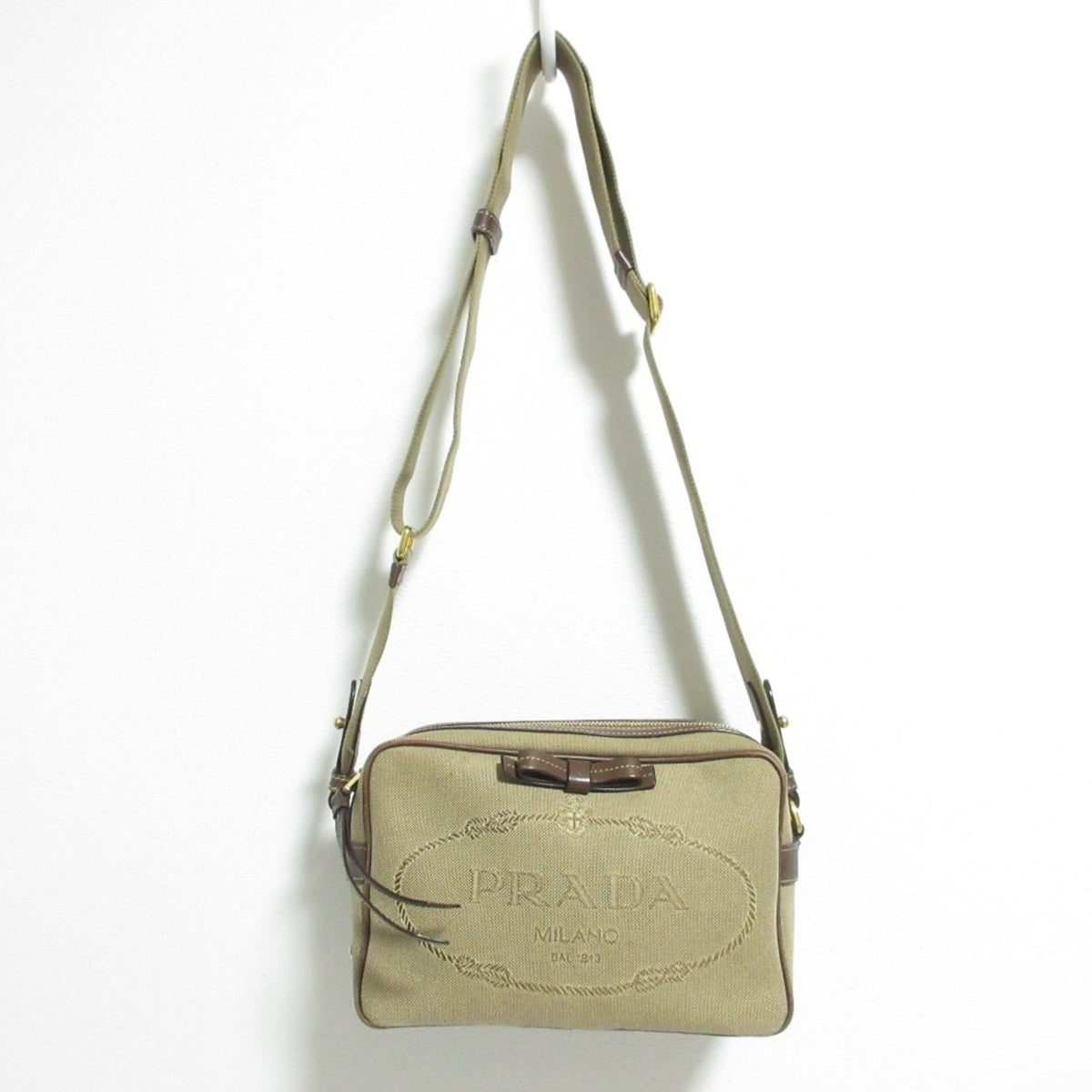 Prada Beige Shoulder Bag (Pre-Owned)