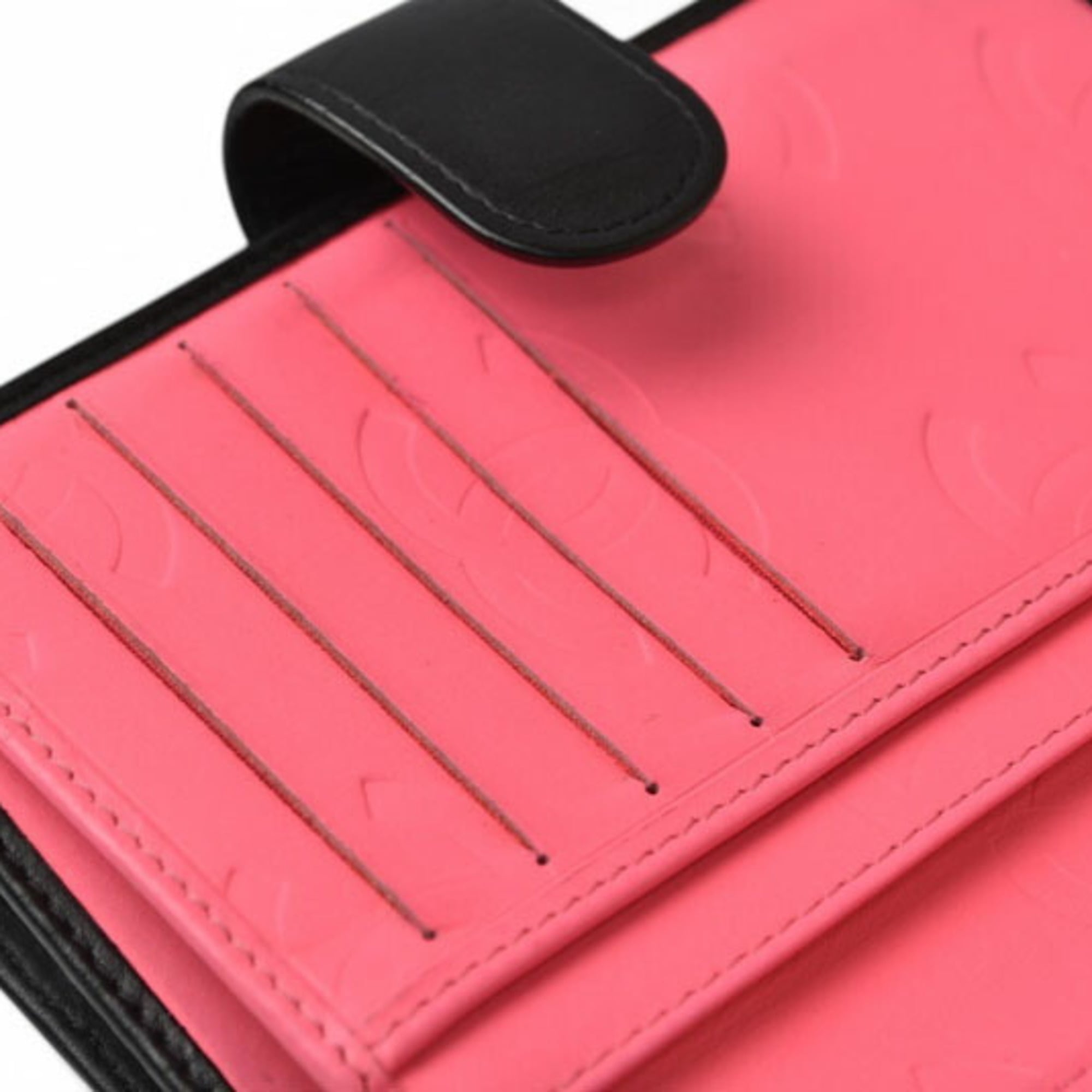 Chanel Black Leather Wallet (Bi-Fold) (Pre-Owned)