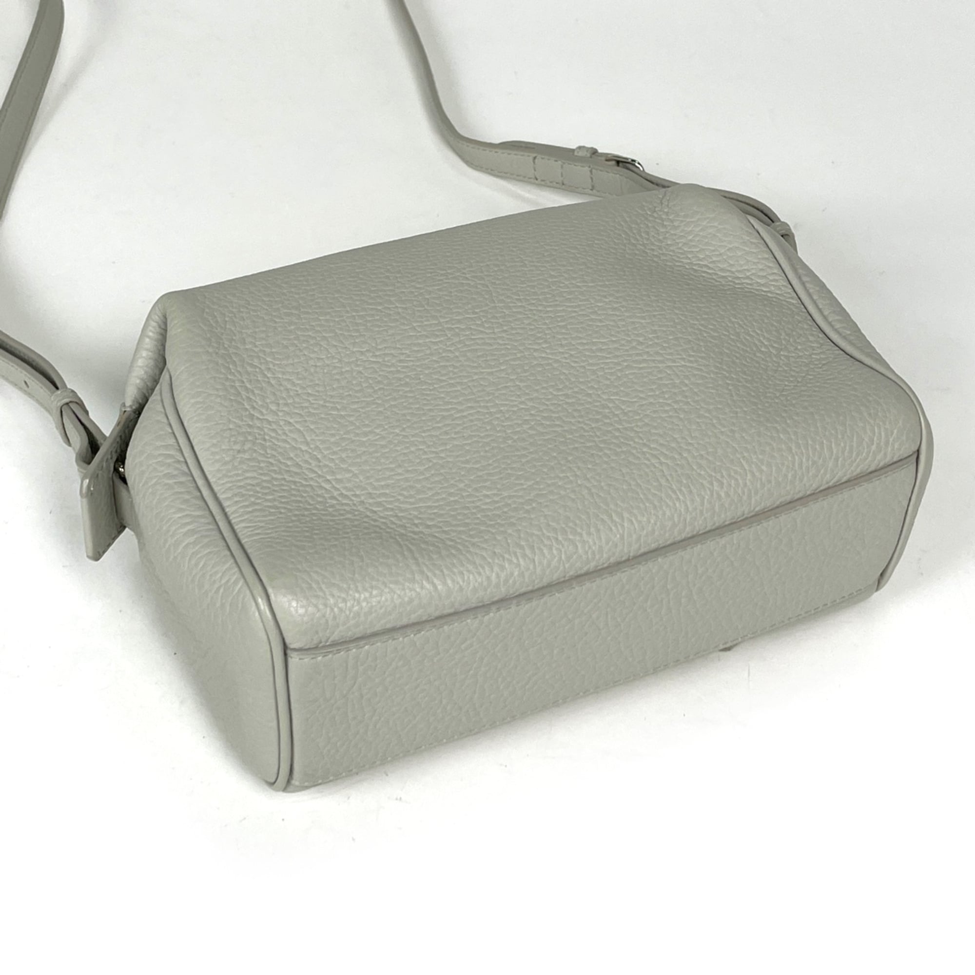 Balenciaga Light Gray Leather Shoulder Bag (Pre-Owned)