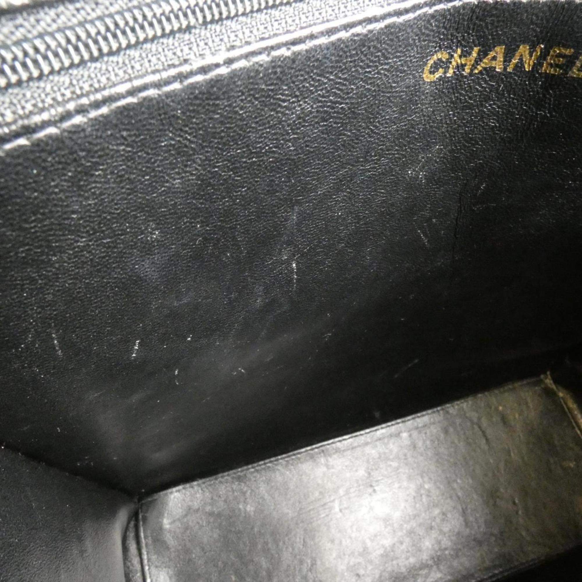 Chanel Black Leather Handbag (Pre-Owned)