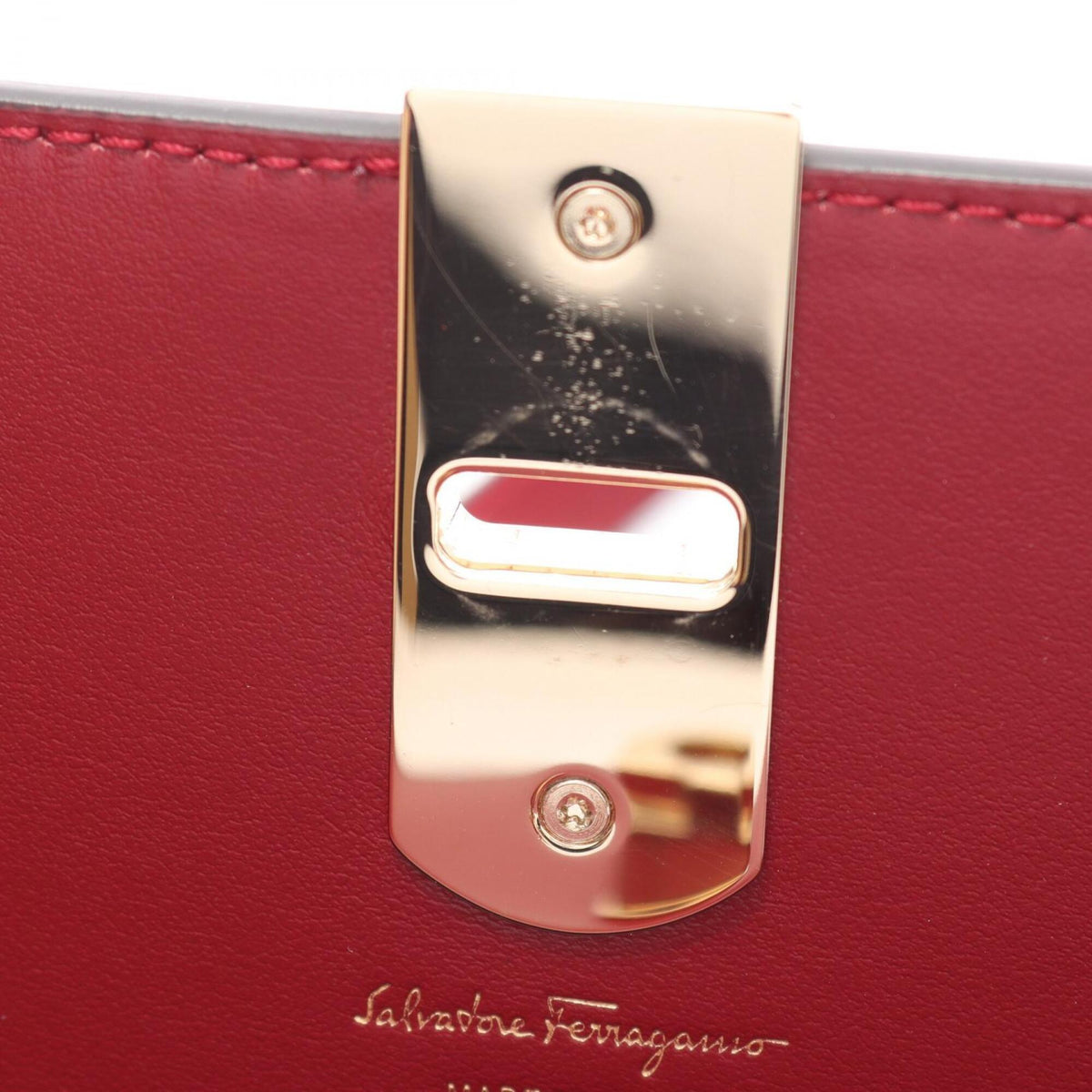 Salvatore Ferragamo Red Color Leather Shoulder Bag (Pre-Owned)