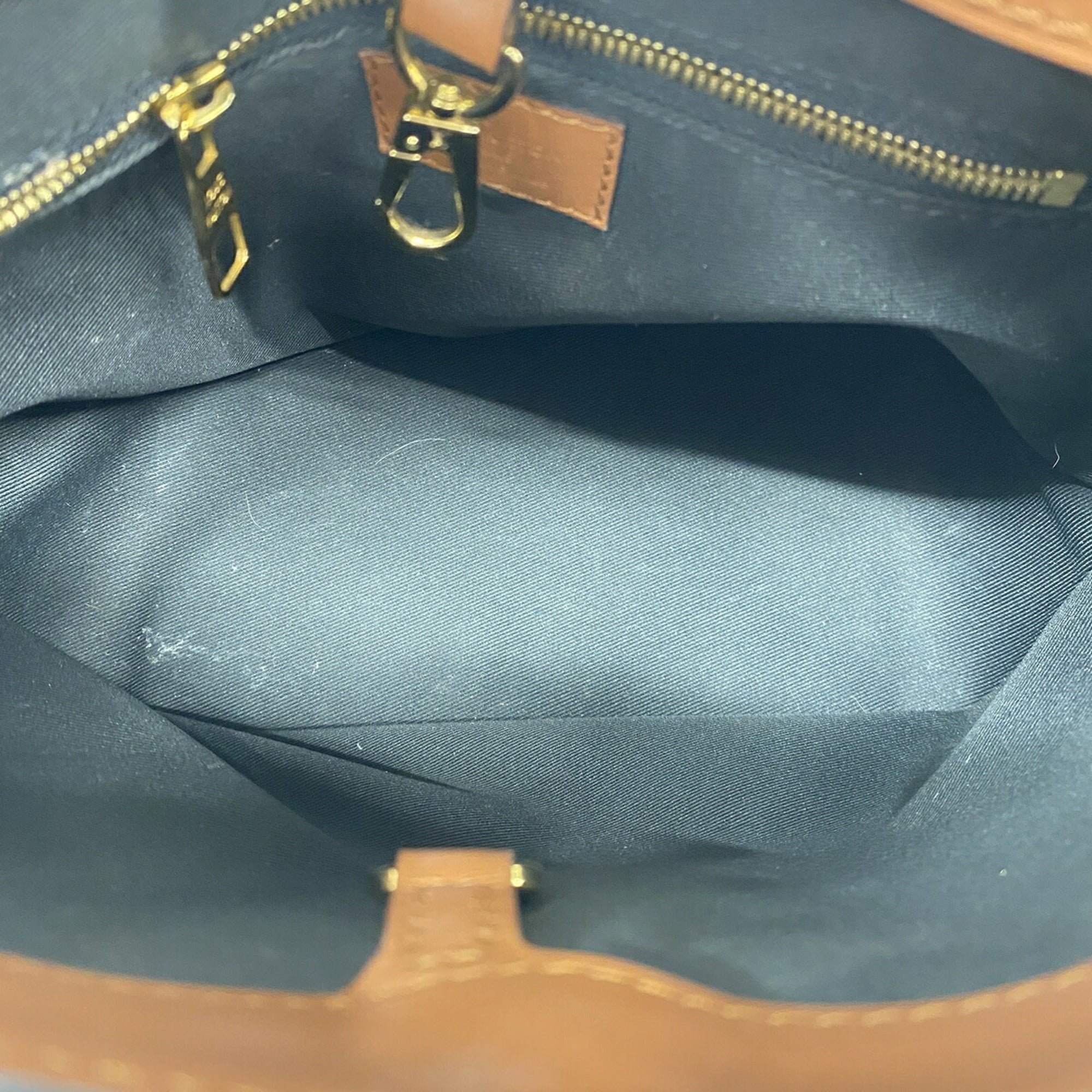 Louis Vuitton Brown Shoulder Bag (Pre-Owned)
