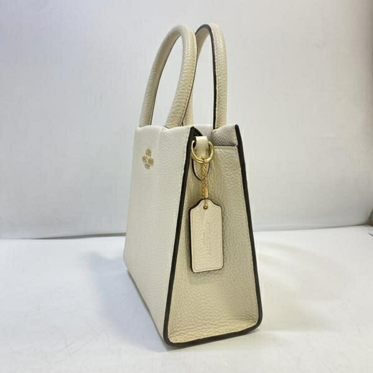 Coach White Handbag Shoulder Bag (Pre-Owned)