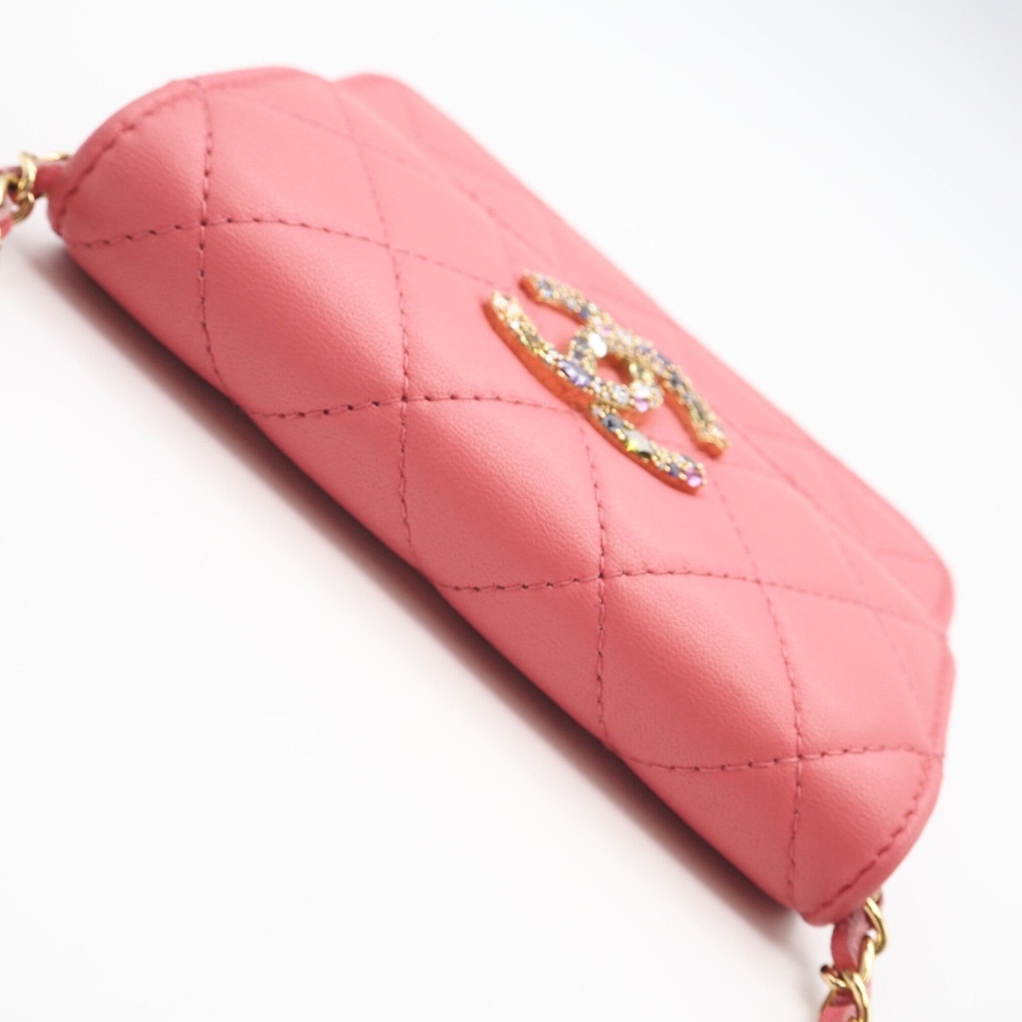 Chanel Matelasse Pink Leather Shoulder Bag (Pre-Owned)