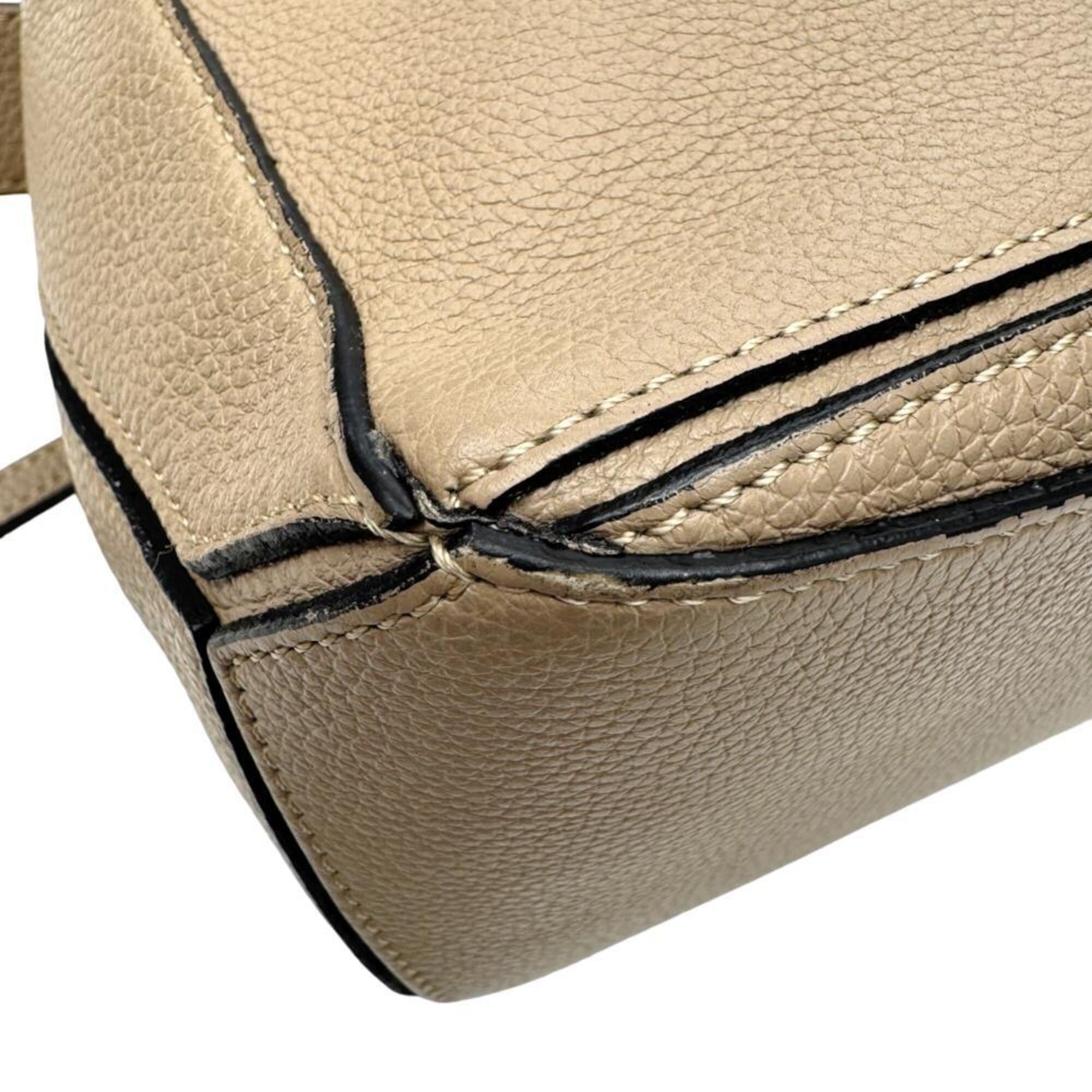 Loewe Grayish Leather Shoulder Bag (Pre-Owned)
