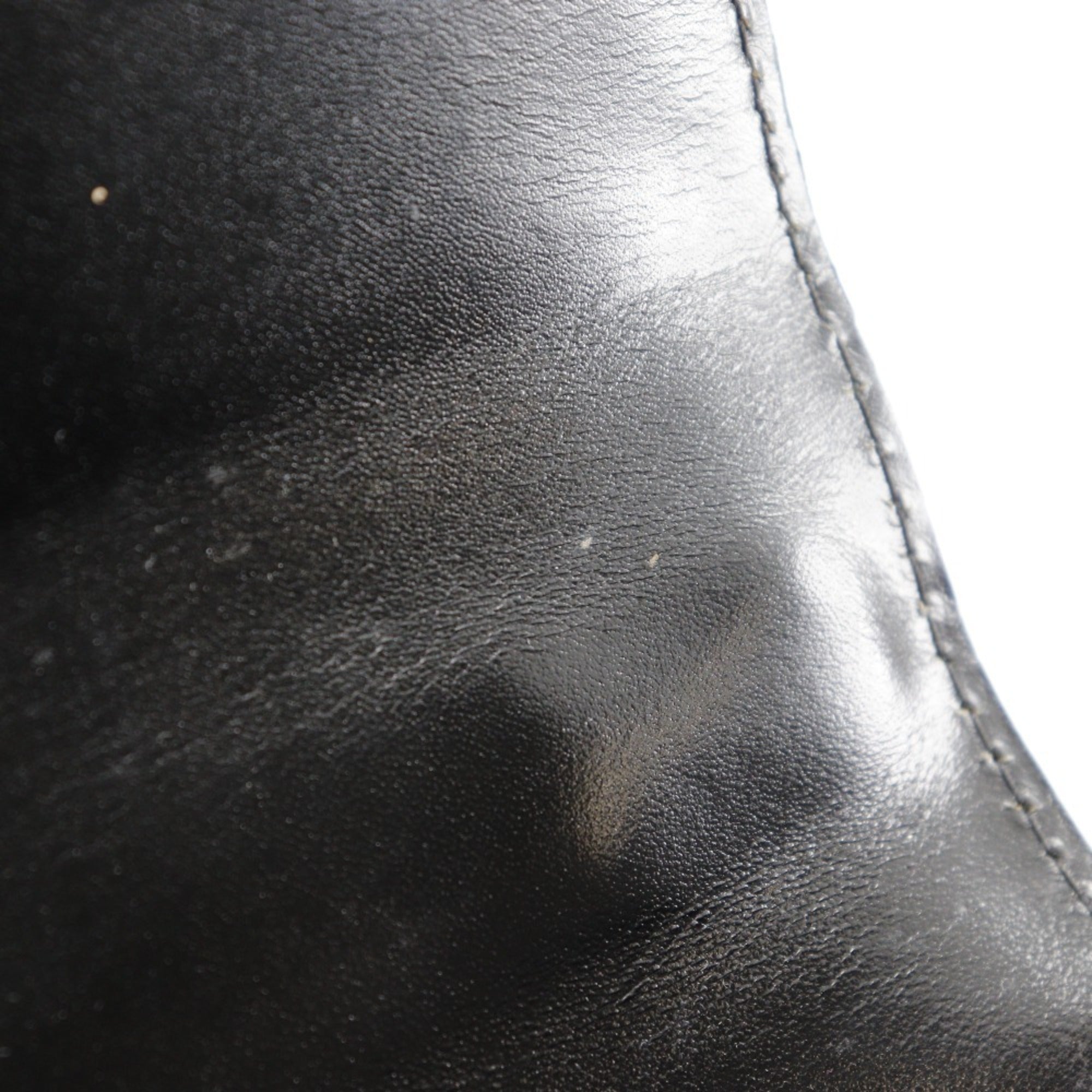Bally Black Leather Handbag (Pre-Owned)