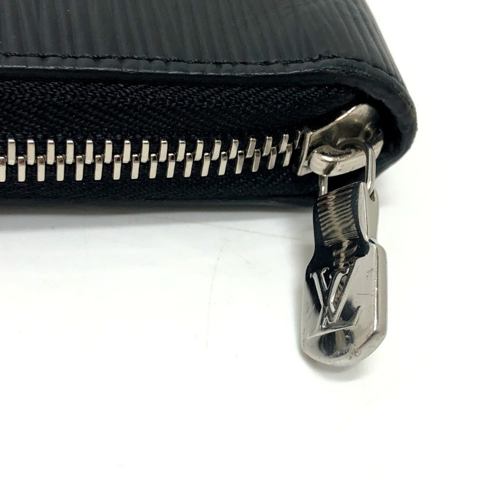 Louis Vuitton Epi Black Epi Leather Long Wallet (Bi-Fold) (Pre-Owned)