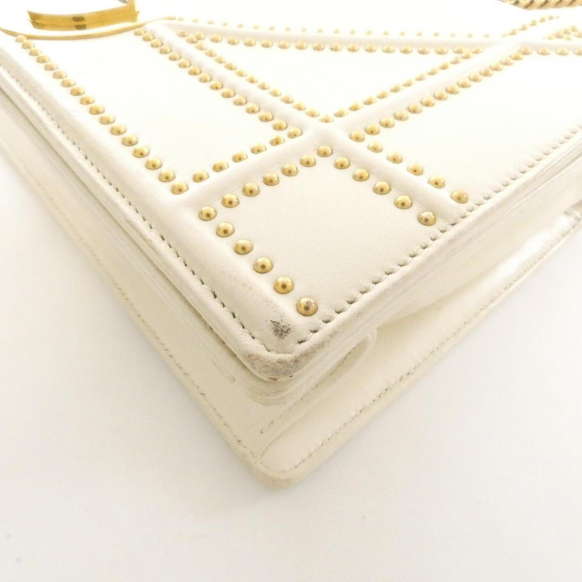 Christian Dior White Leather Shoulder Bag (Pre-Owned)