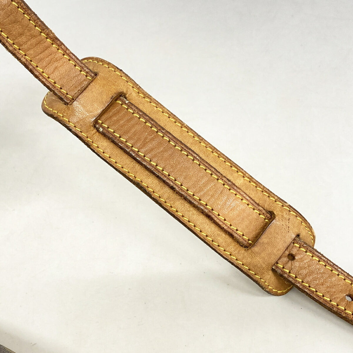 Louis Vuitton Brown Shoulder Bag (Pre-Owned)
