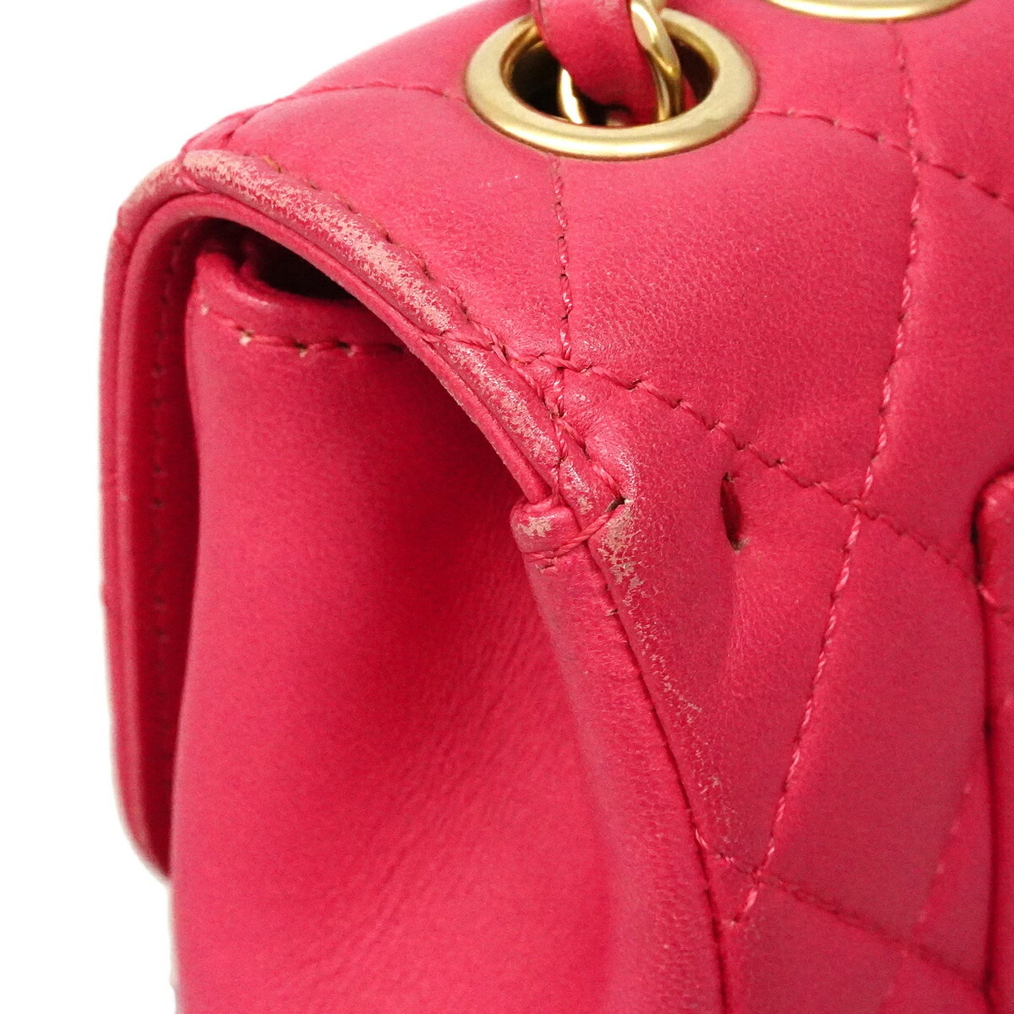 Chanel Pink Leather Shoulder Bag (Pre-Owned)