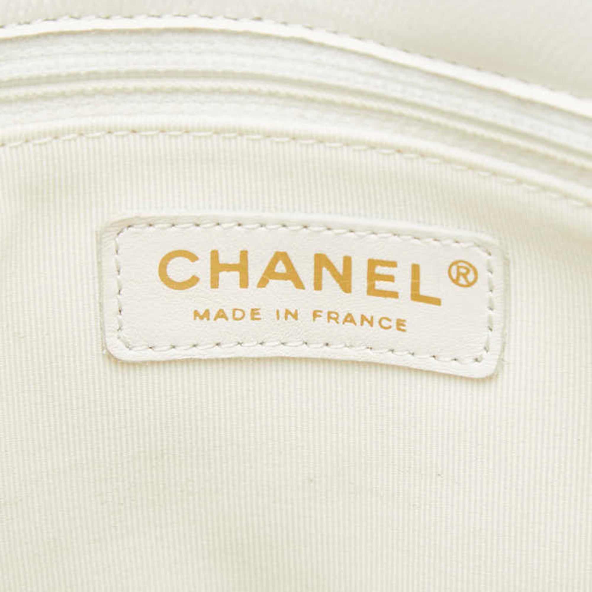 Chanel White Grained Calfskin Shoulder Bag Tote Bag (Pre-Owned)