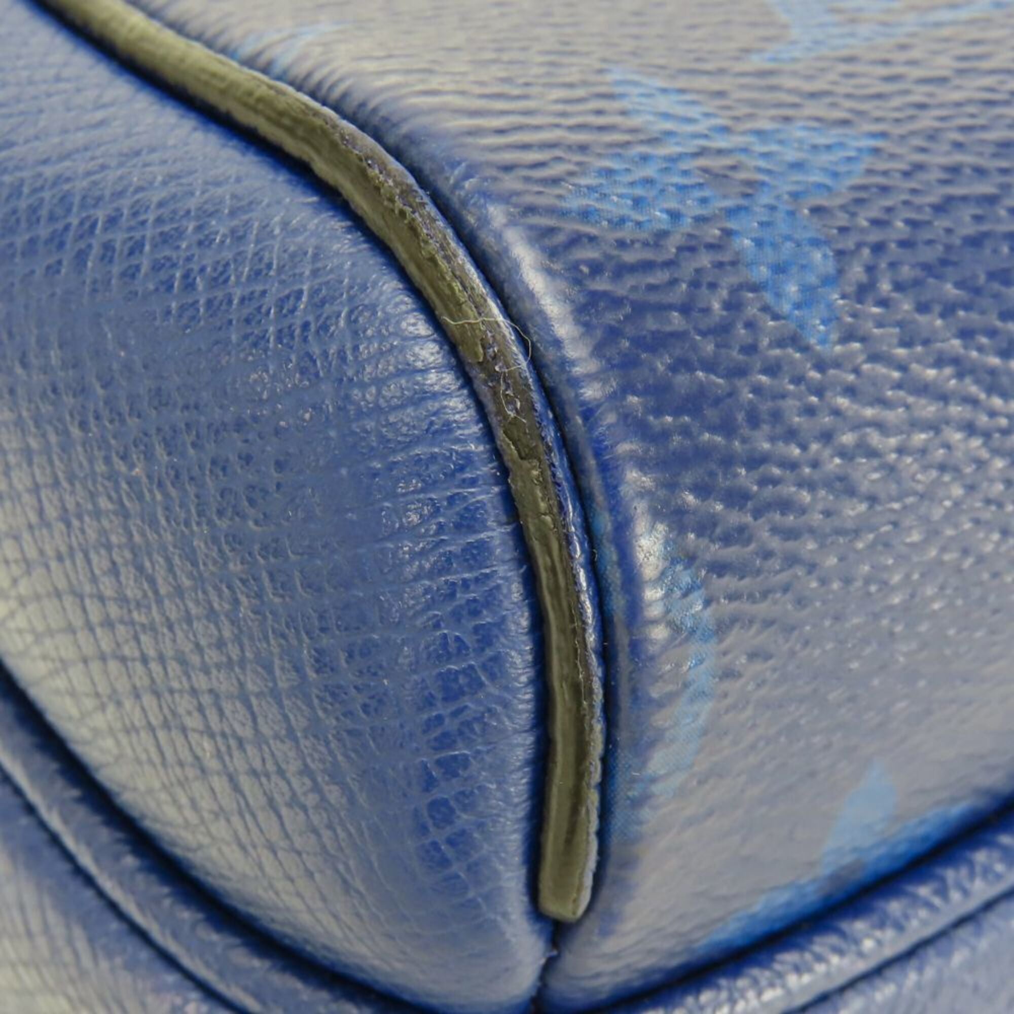 Louis Vuitton Taigarama Cobalt Monogram Taiga Leather Shoulder Bag (Pre-Owned)