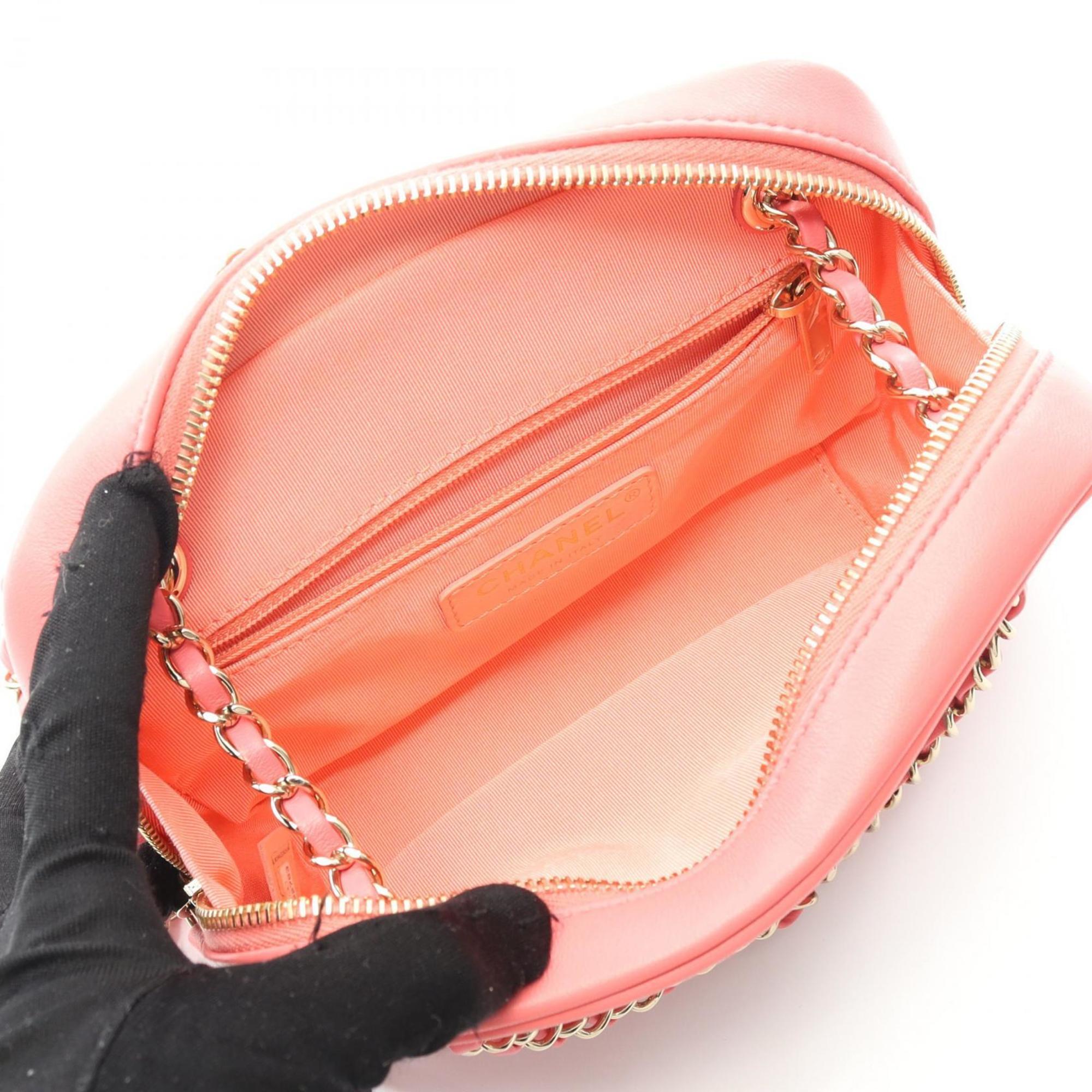 Chanel Pink Leather Shoulder Bag (Pre-Owned)