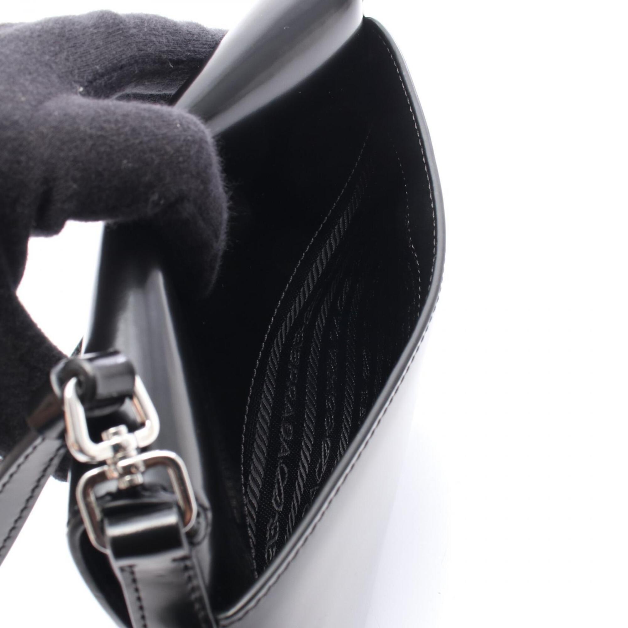 Prada Black Leather Handbag (Pre-Owned)