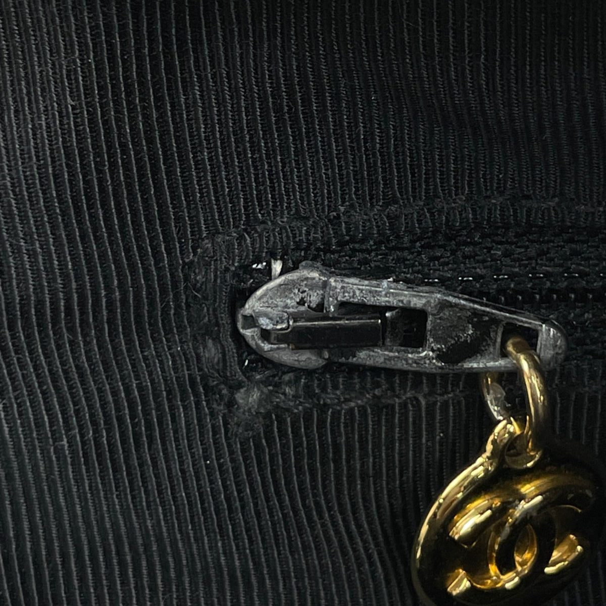 Chanel Black Grained Calfskin Tote Bag (Pre-Owned)