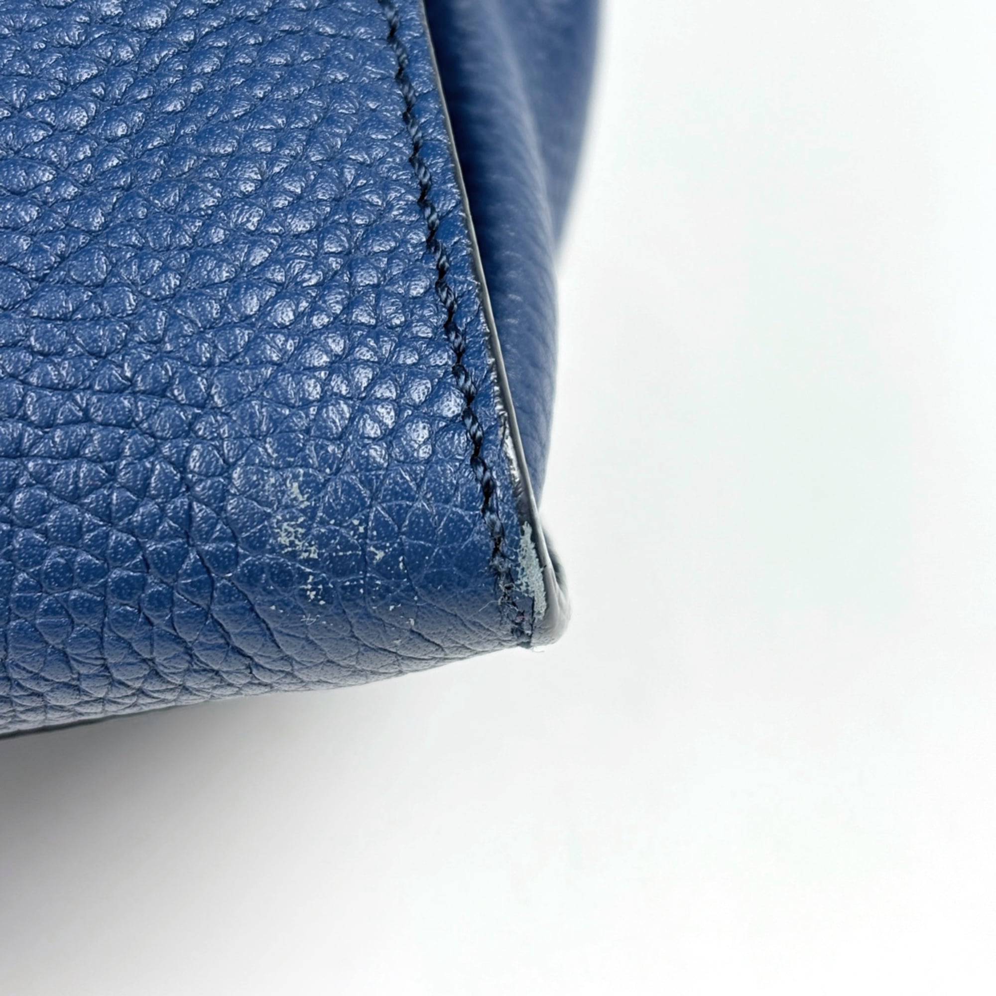 Salvatore Ferragamo Gancini Blue Leather Handbag (Pre-Owned)