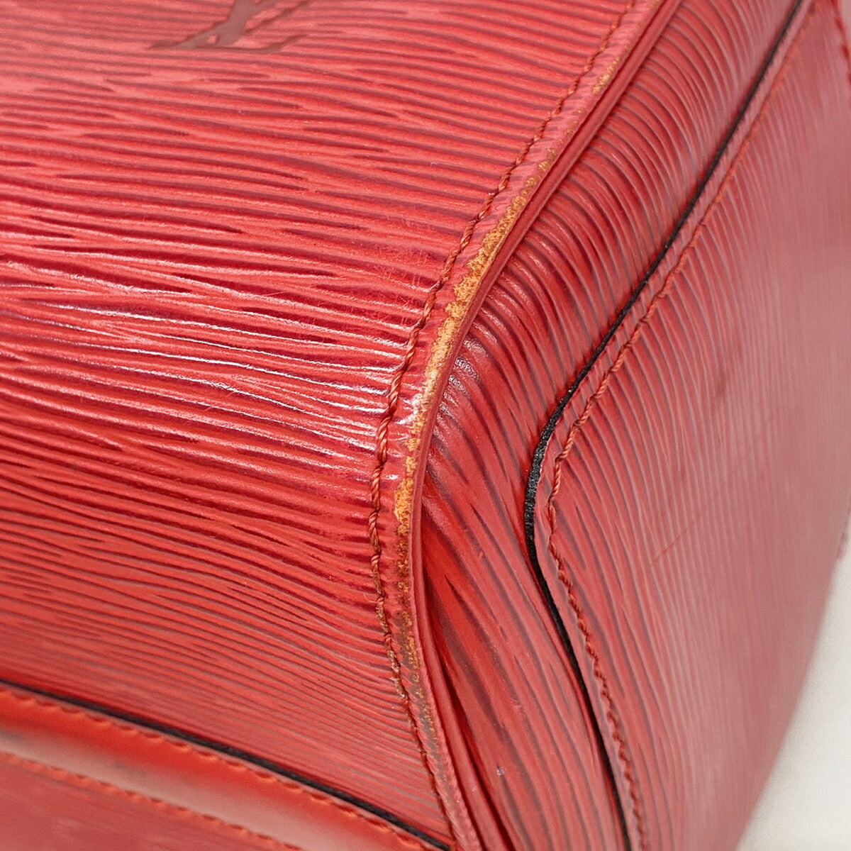 Louis Vuitton Castilian Red Handbag (Pre-Owned)