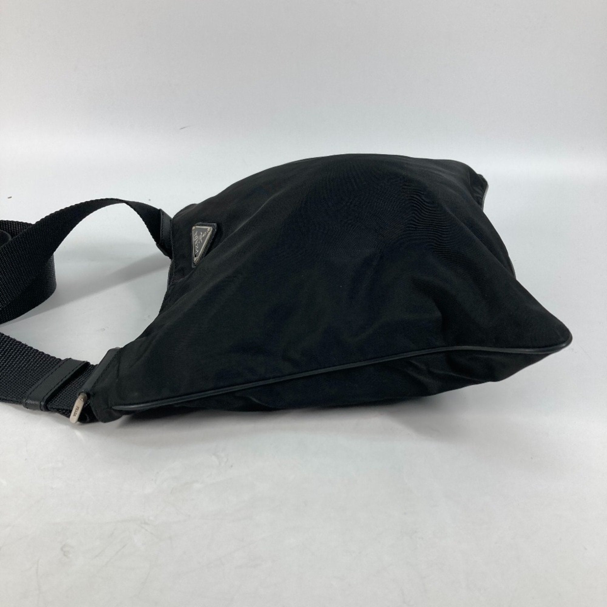 Prada Black Cloth Shoulder Bag (Pre-Owned)