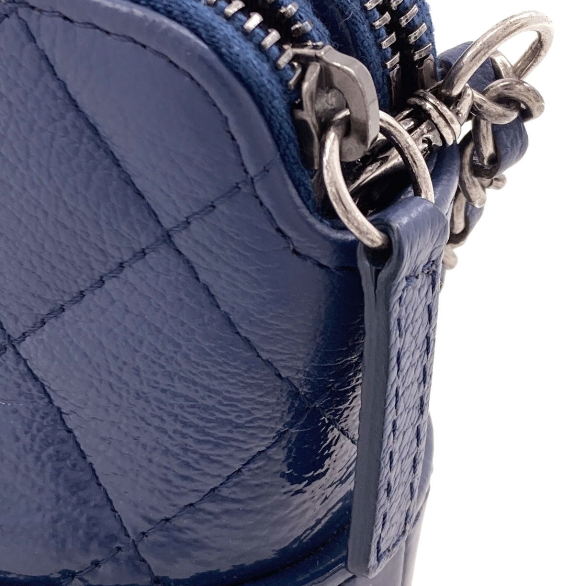Chanel Navy Shoulder Bag (Pre-Owned)