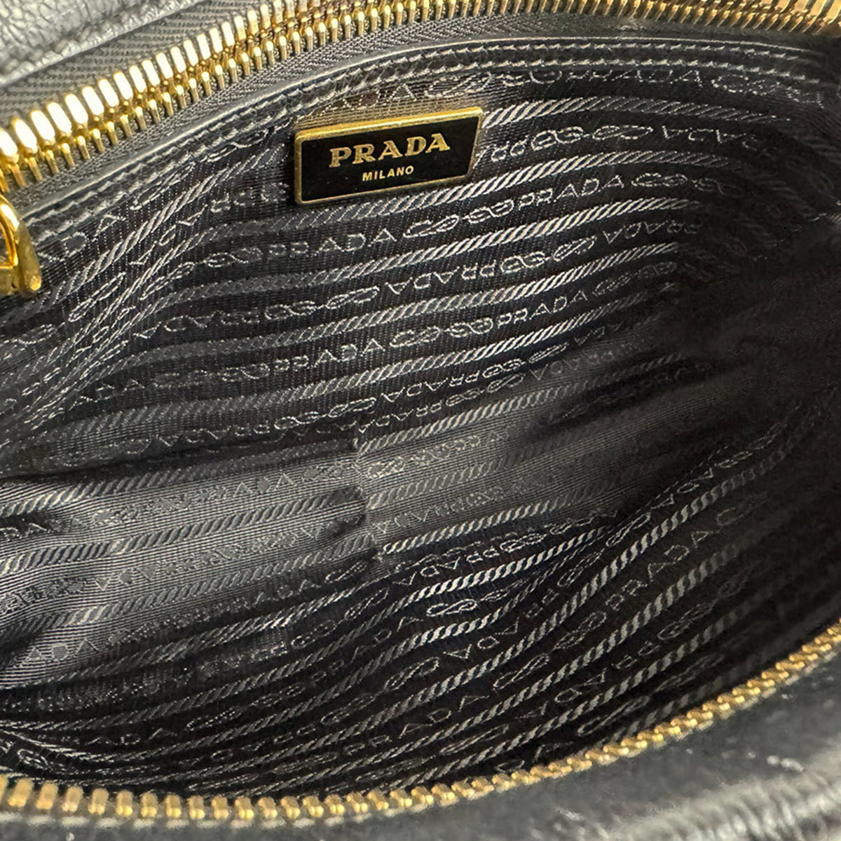 Prada Black Leather Shoulder Bag (Pre-Owned)