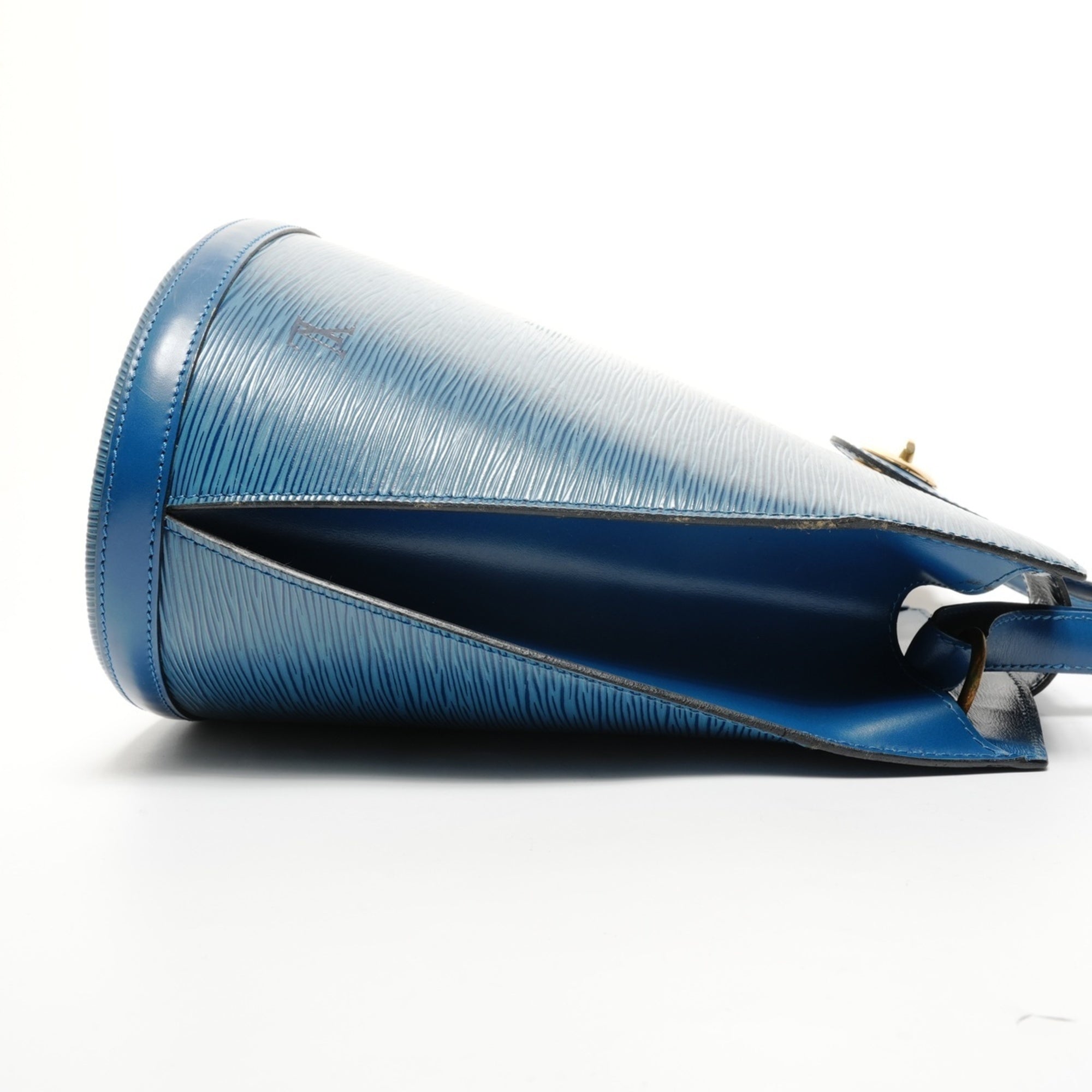 Louis Vuitton Epi Blue Epi Leather Shoulder Bag (Pre-Owned)