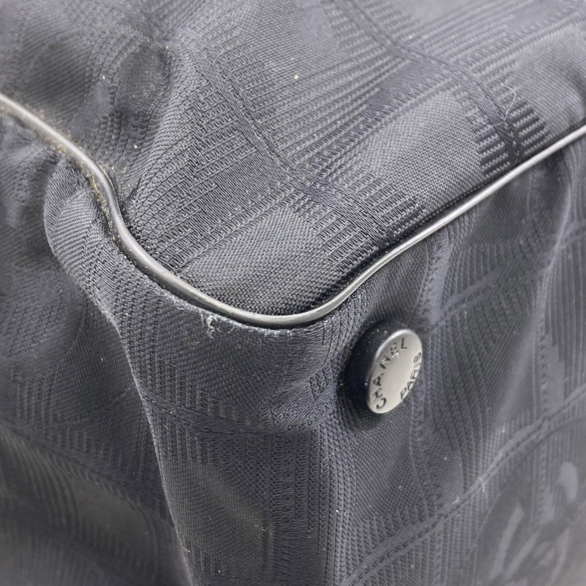 Chanel Black Nylon Tote Bag (Pre-Owned)