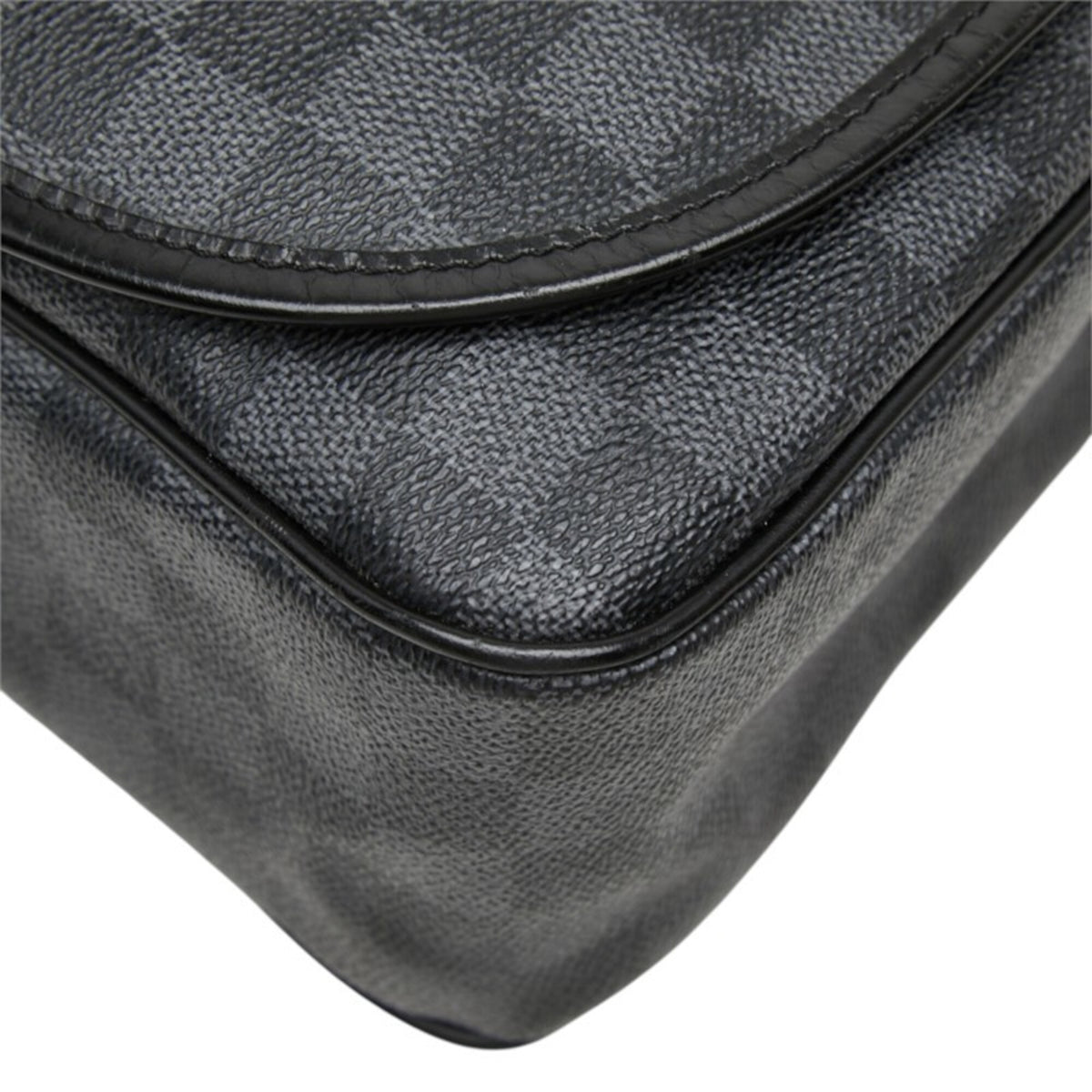 Louis Vuitton Black Pvc Leather Shoulder Bag (Pre-Owned)