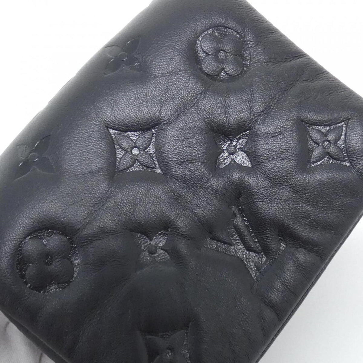 Louis Vuitton Black Leather Shoulder Bag (Pre-Owned)