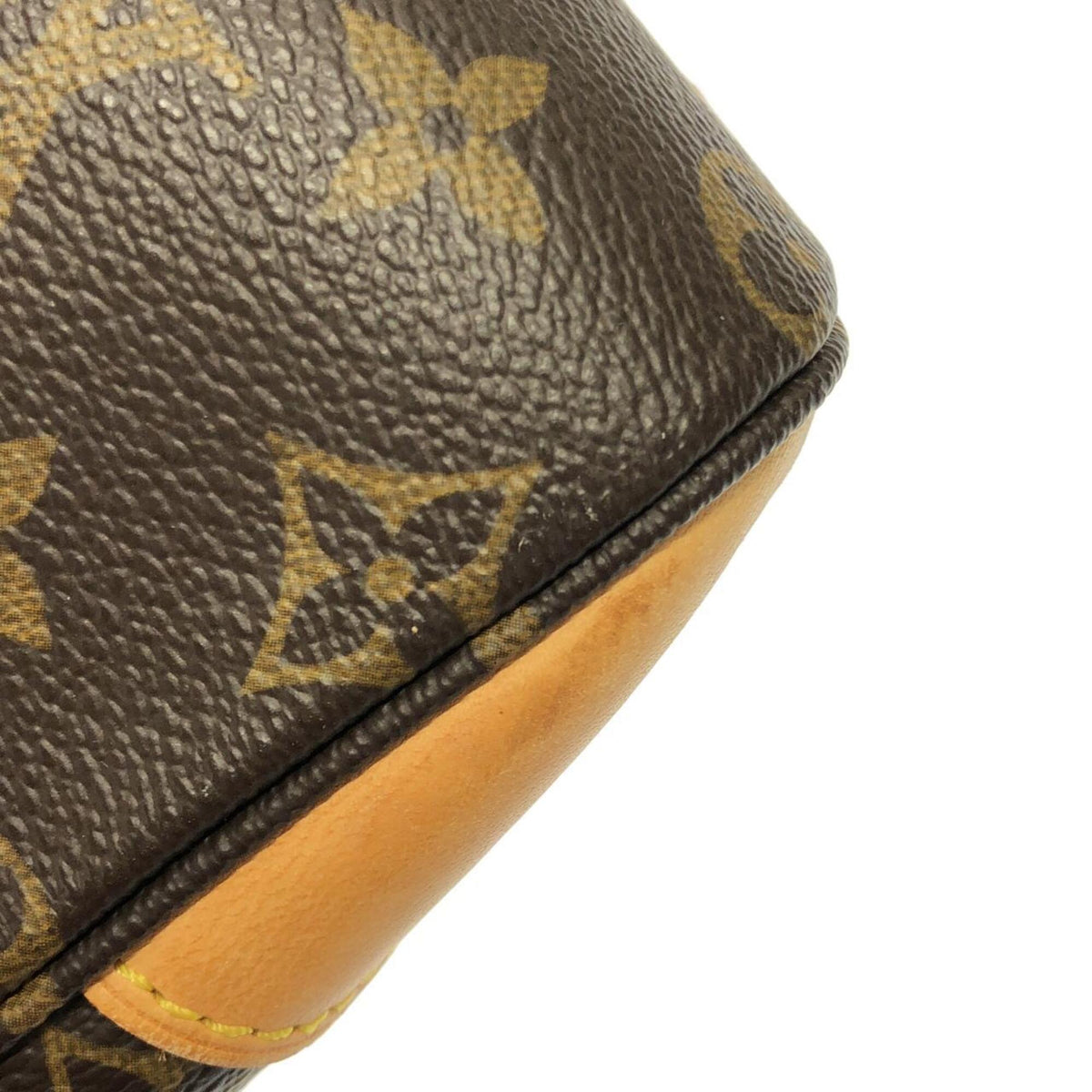 Louis Vuitton Marron Coated Canvas Shoulder Bag (Pre-Owned)