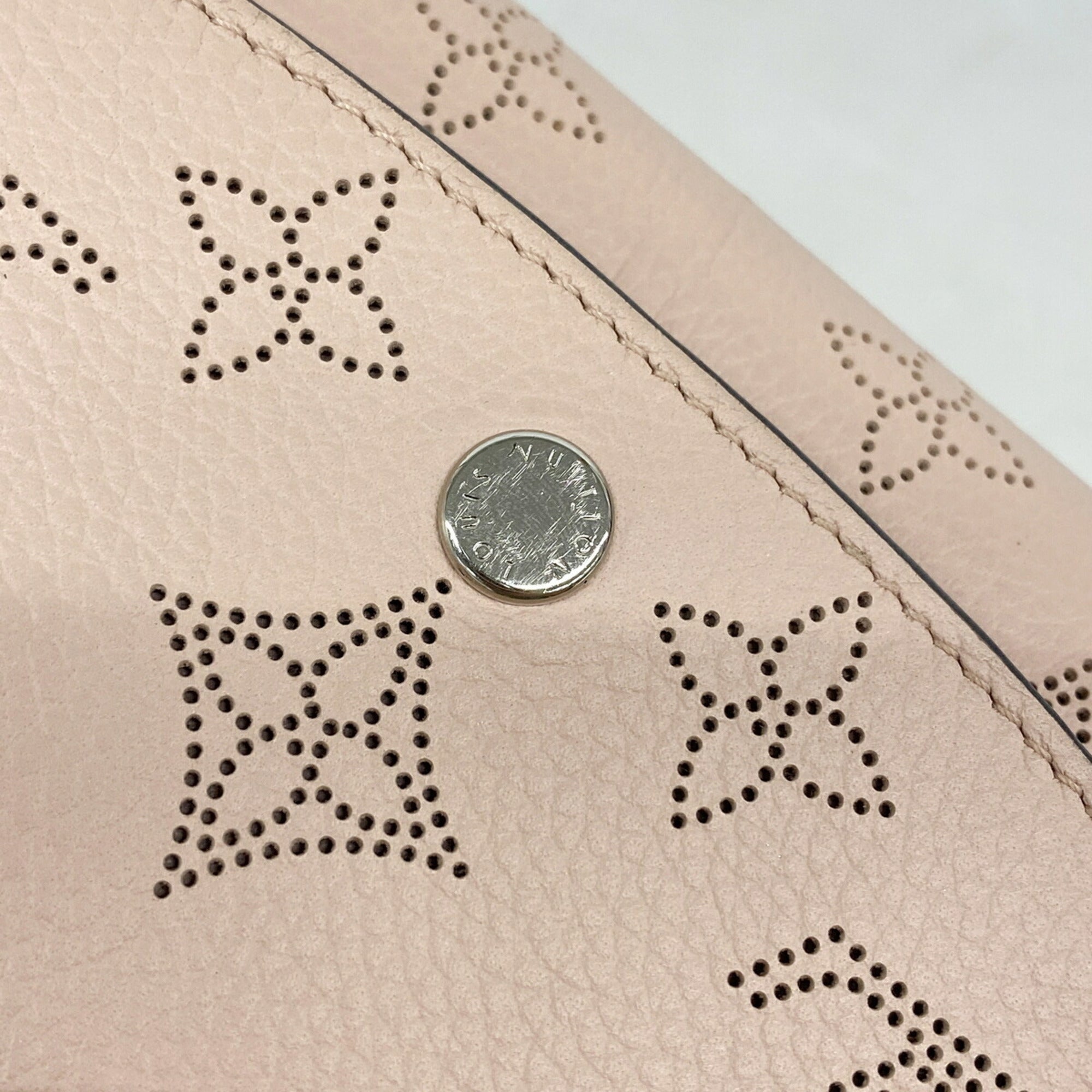 Louis Vuitton Magnolia Wallet (Bi-Fold) (Pre-Owned)