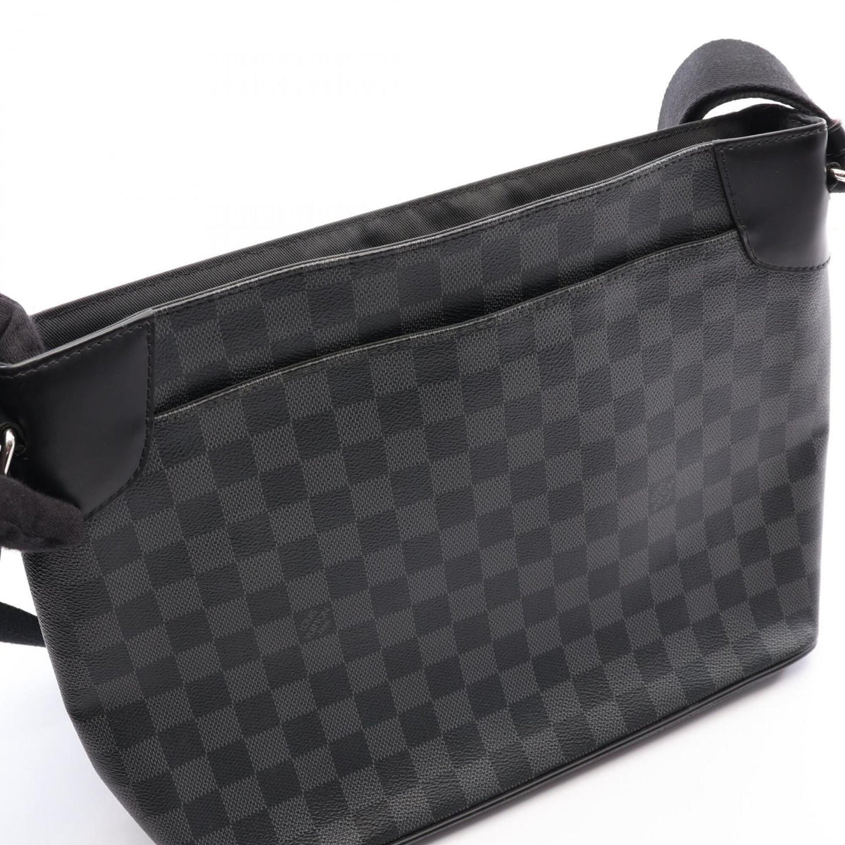 Louis Vuitton Black Damier Graphite Coated Canvas Leather Shoulder Bag (Pre-Owned)