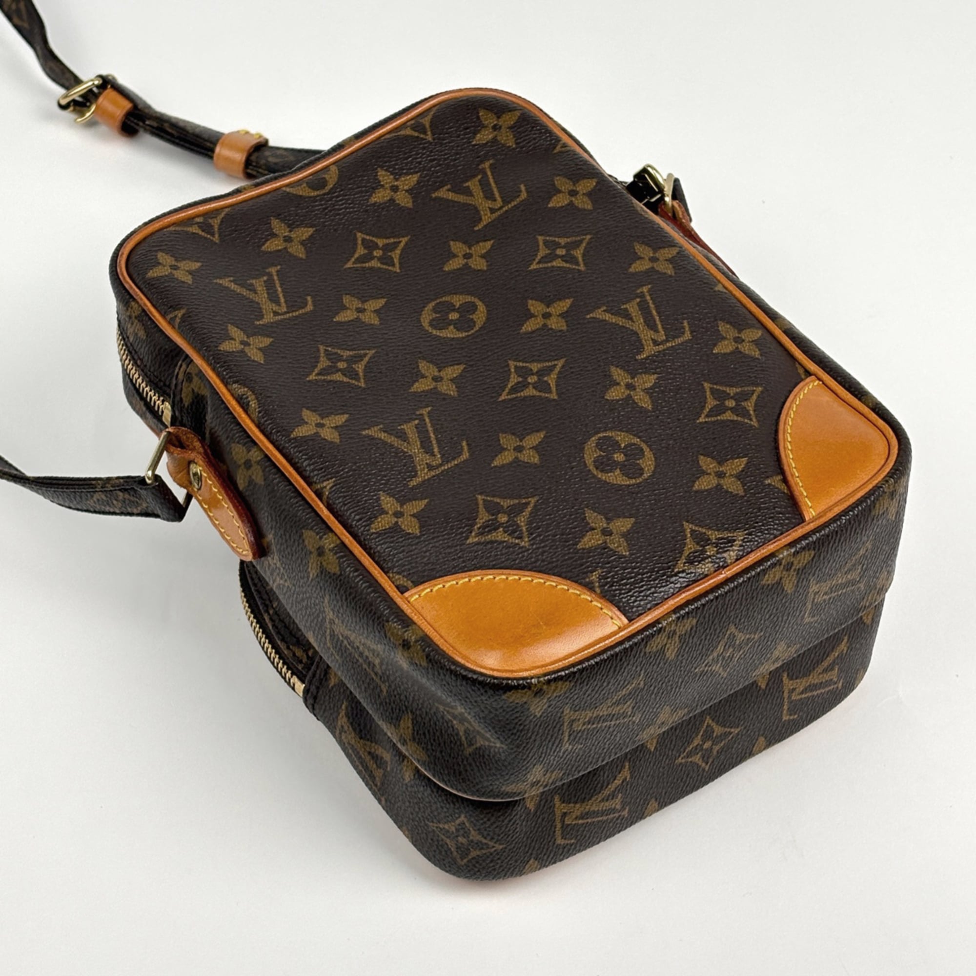 Louis Vuitton Monogram Brown Monogram Shoulder Bag (Pre-Owned)