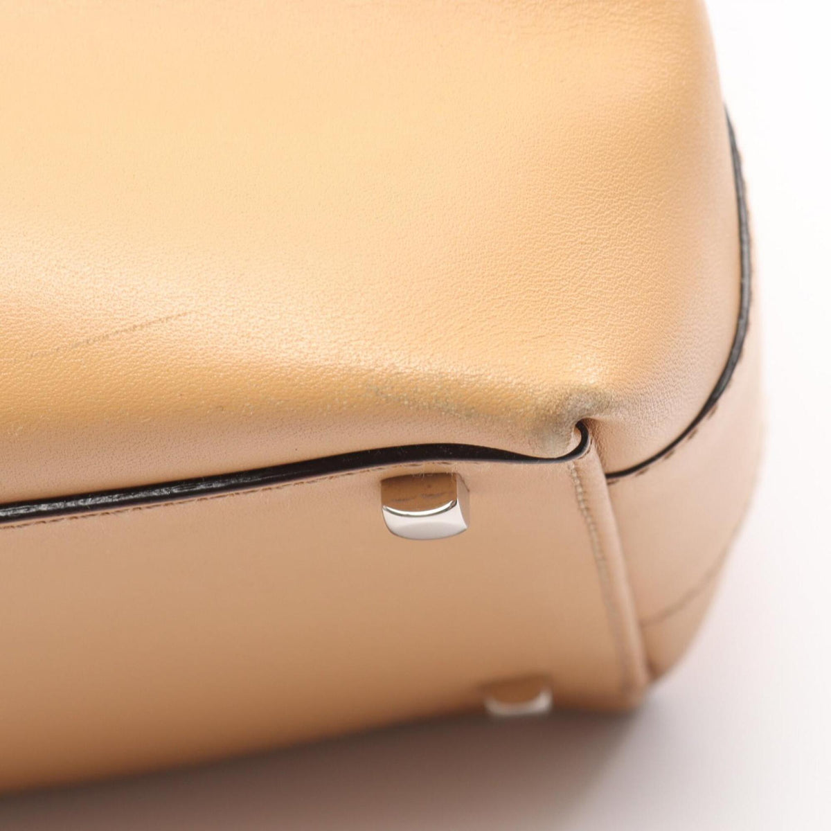 Salvatore Ferragamo Beige Leather Handbag (Pre-Owned)