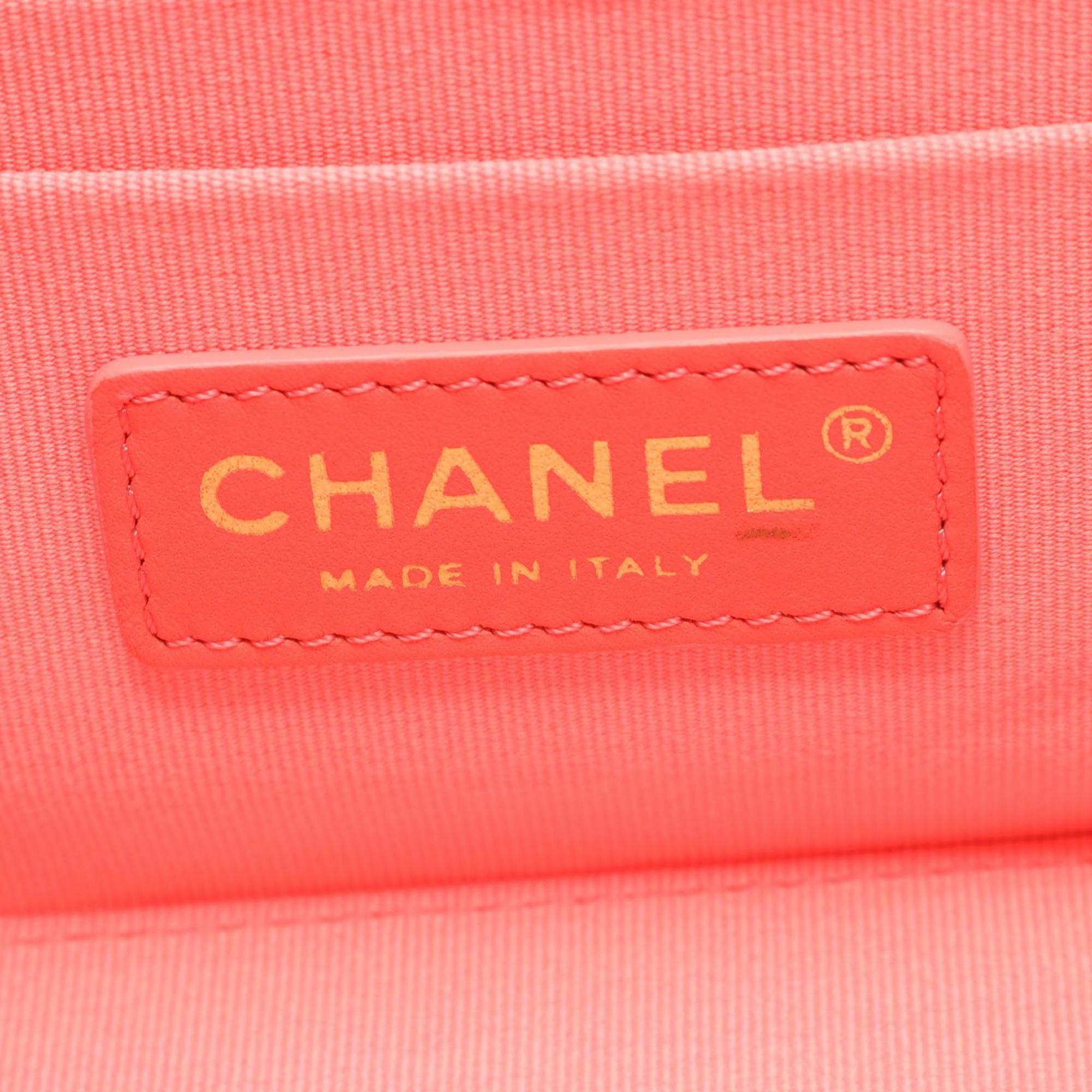Chanel Pink Leather Shoulder Bag (Pre-Owned)