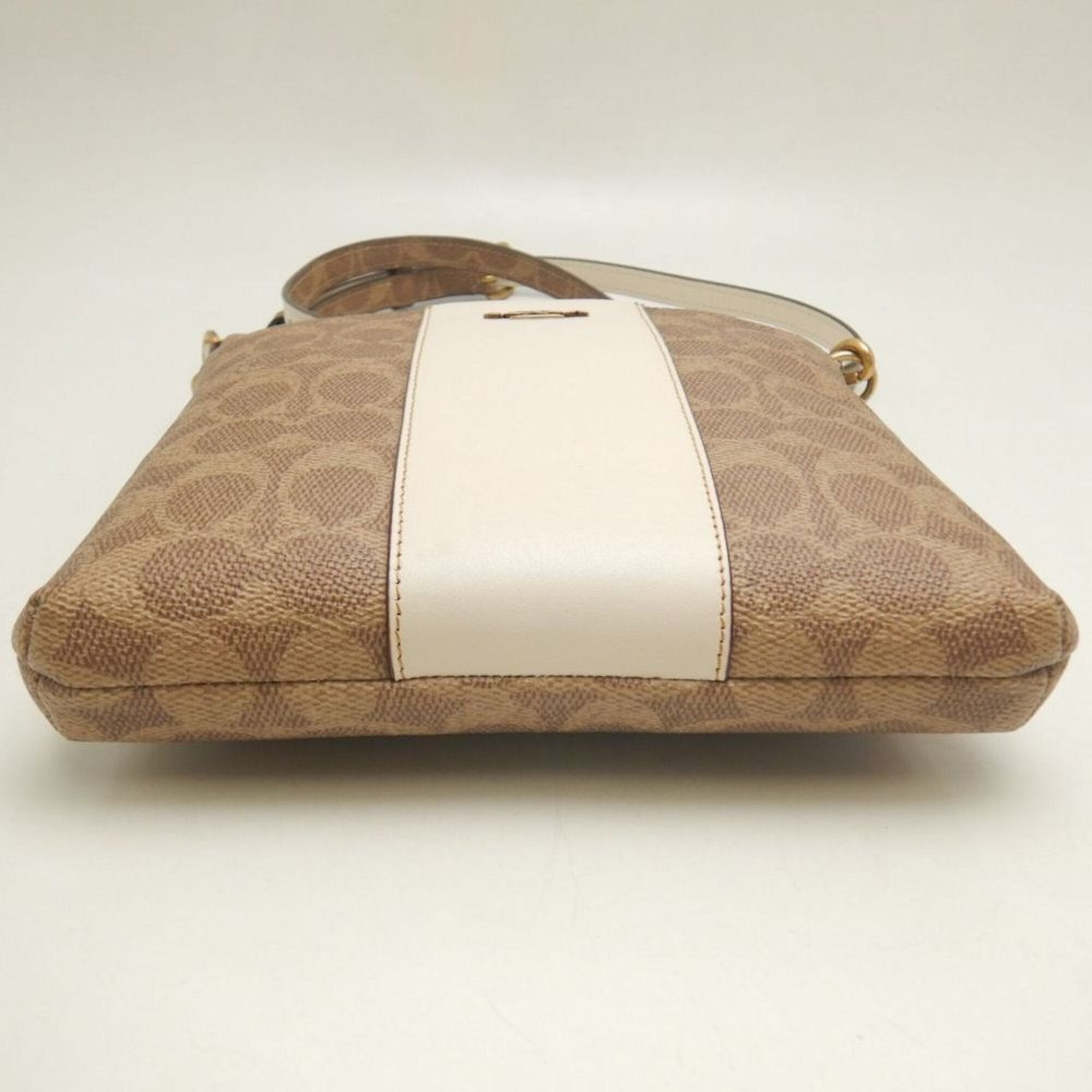 Coach Beige Coated Canvas Shoulder Bag (Pre-Owned)