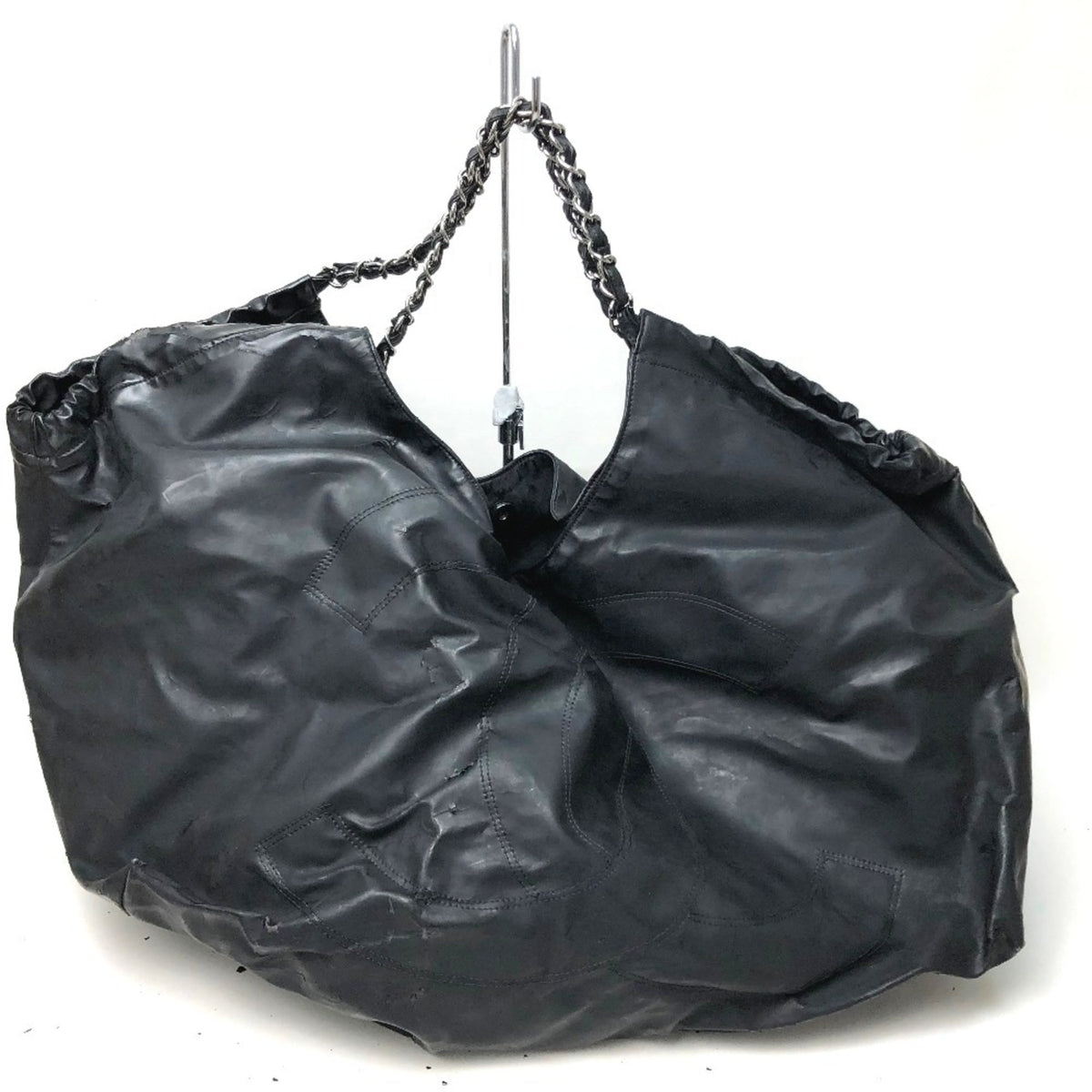Chanel Black Shoulder Bag (Pre-Owned)