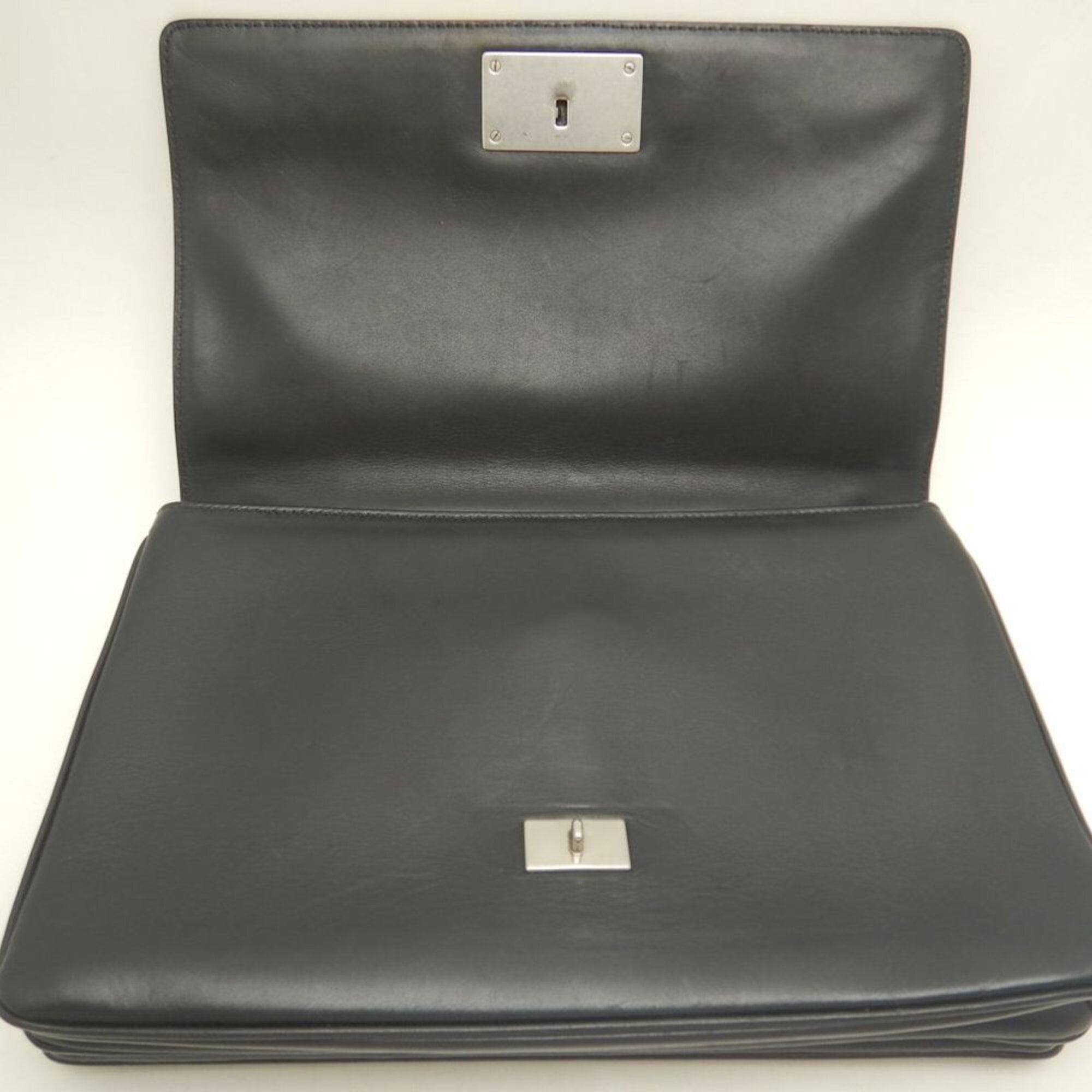 Prada Nero Leather Shoulder Bag (Pre-Owned)